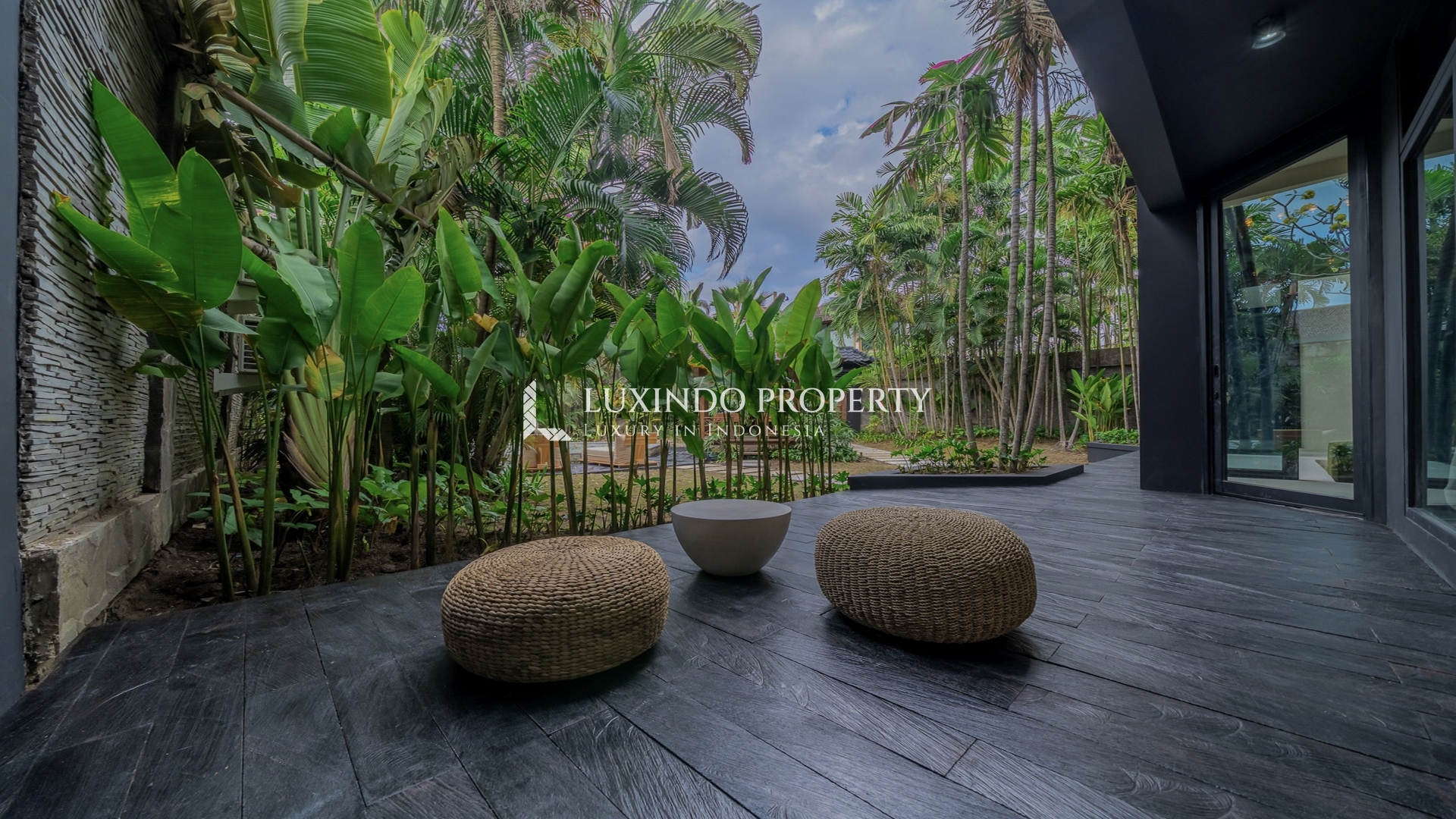 SEMINYAK - 5 BEDROOM TIMELESS ELEGANCE VILLA