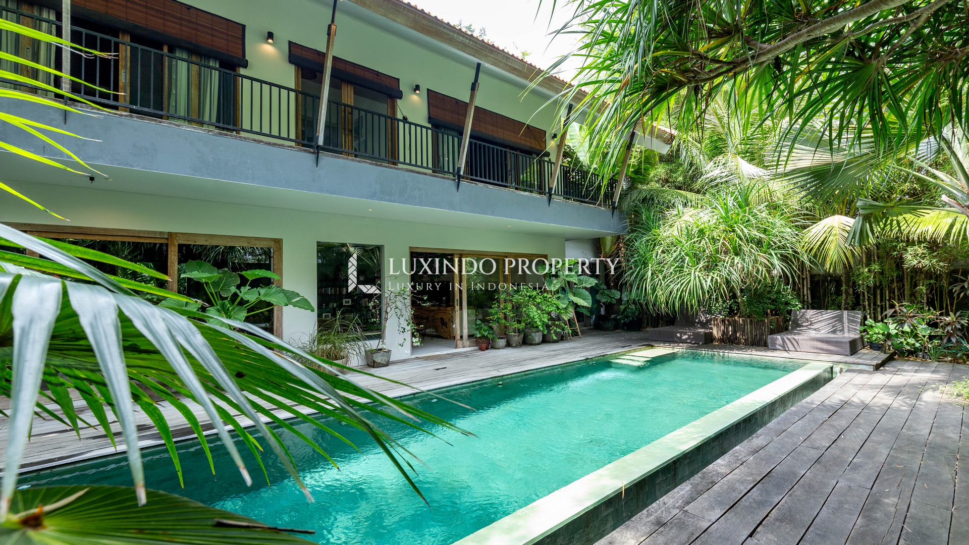 NELAYAN - TROPICAL MODERN 4 BEDROOM VILLA IN THE HEART OF CANGGU
