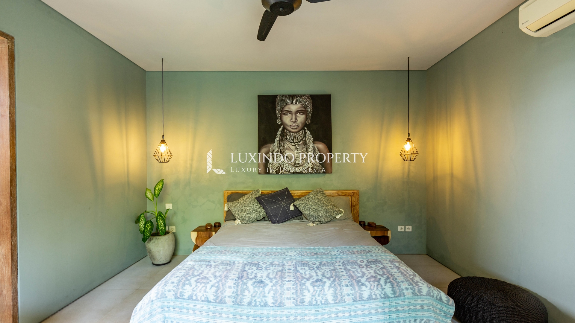 NELAYAN - TROPICAL MODERN 4 BEDROOM VILLA IN THE HEART OF CANGGU