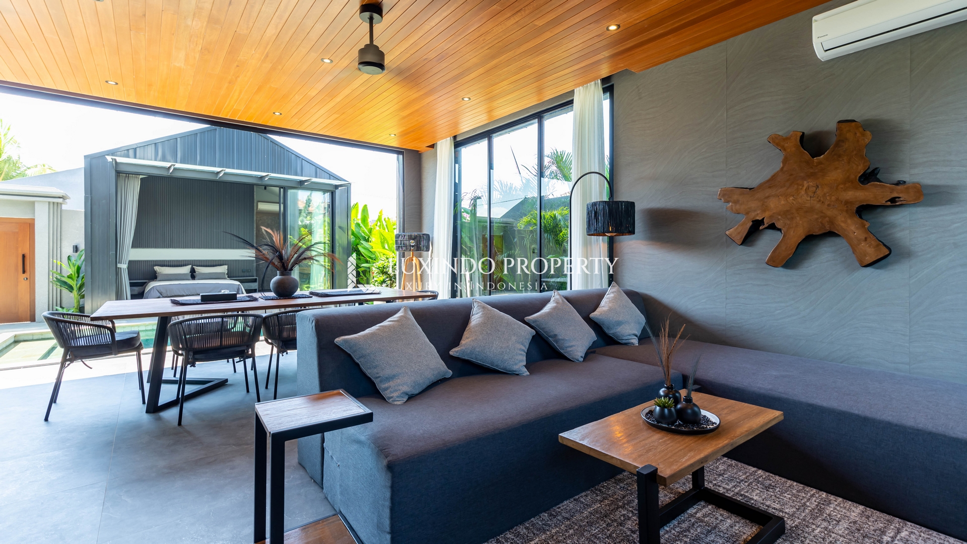 MUNGGU - A MODERN VILLA BLENDING TROPICAL WARMTH AND CONTEMPORARY STYLE