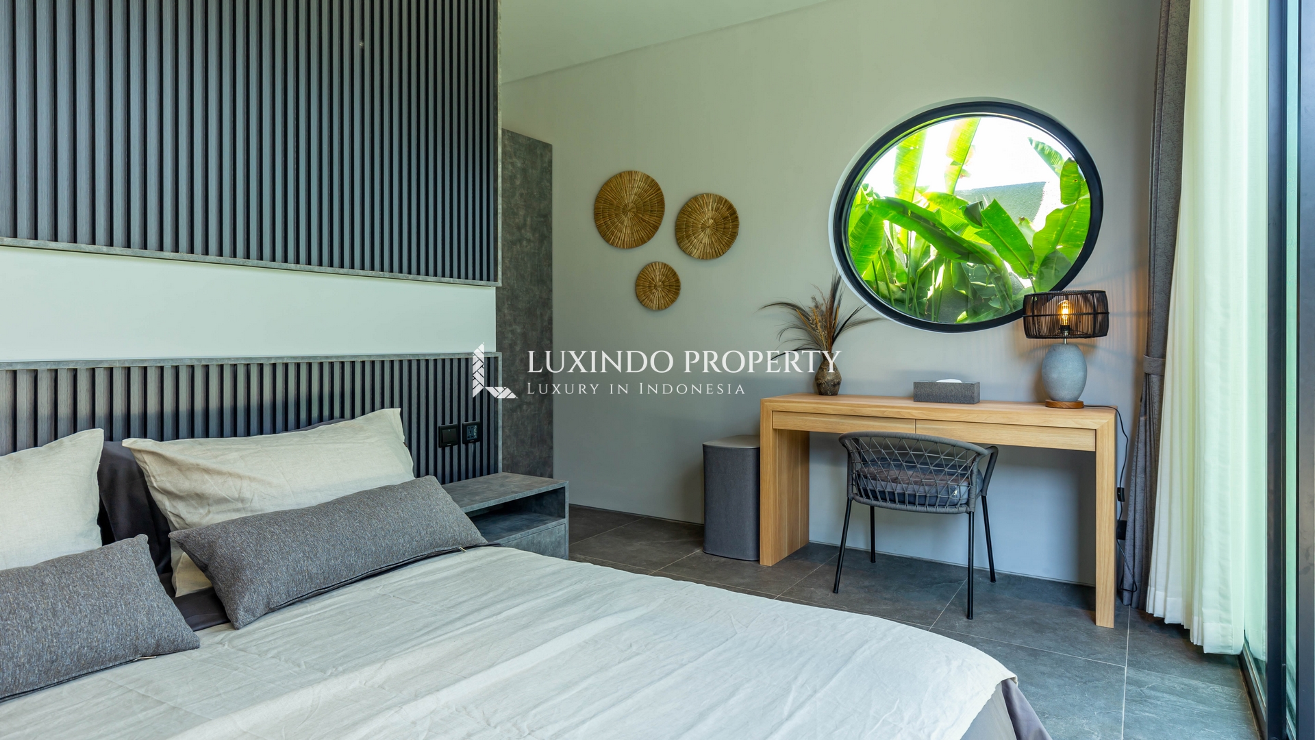 MUNGGU - A MODERN VILLA BLENDING TROPICAL WARMTH AND CONTEMPORARY STYLE