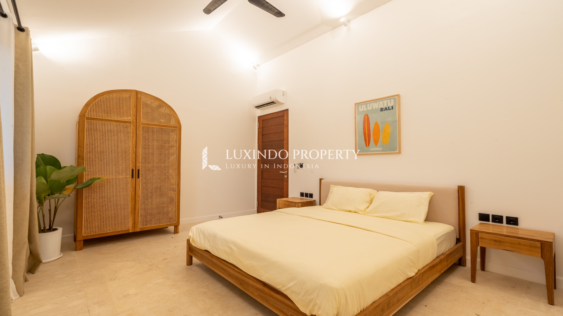 SANUR - BEACHSIDE TOWNHOUSE FOR LEASE