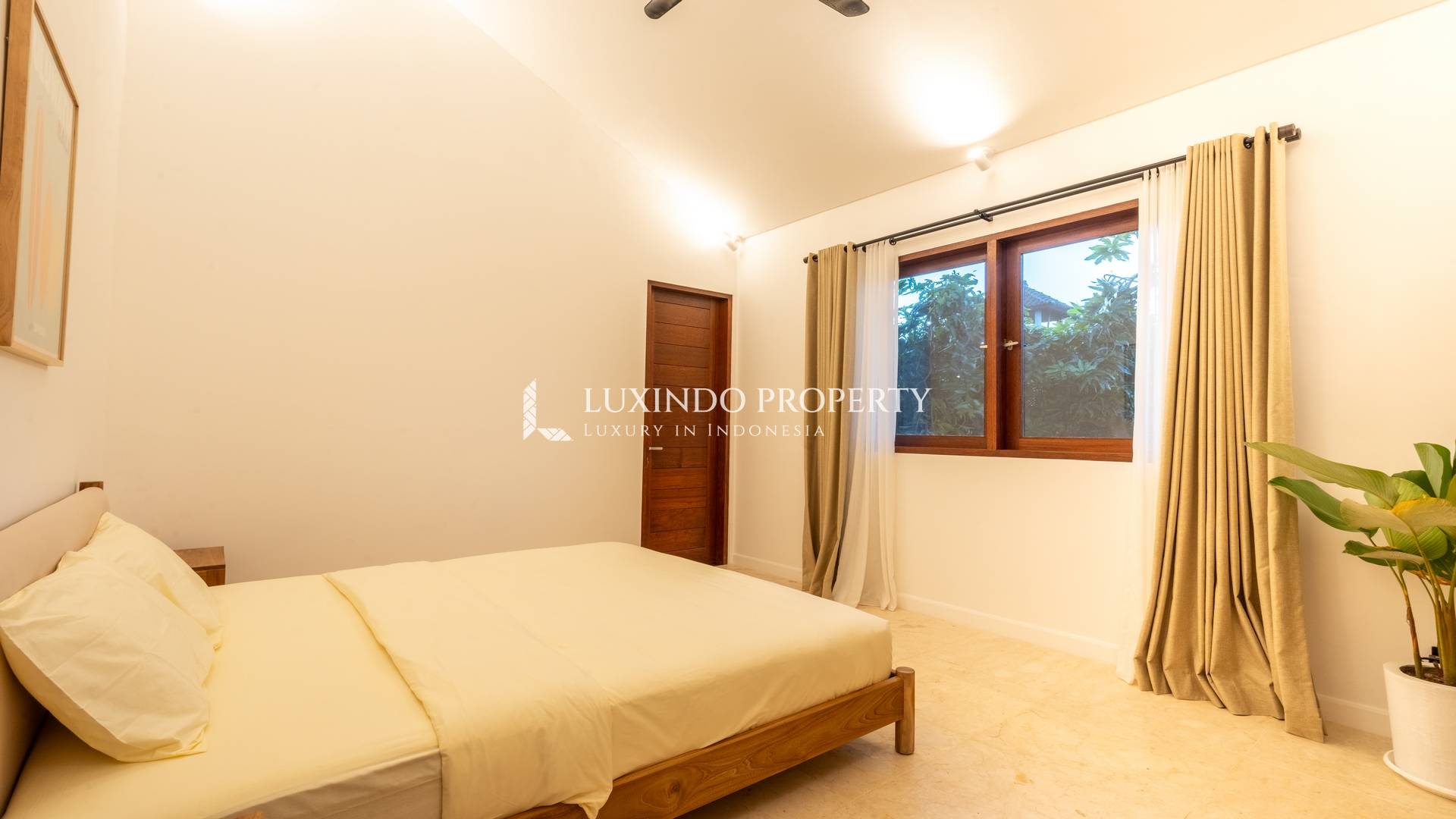 SANUR - BEACHSIDE TOWNHOUSE FOR LEASE