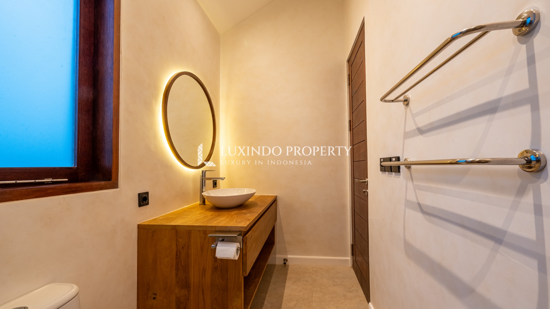 SANUR - BEACHSIDE TOWNHOUSE FOR LEASE