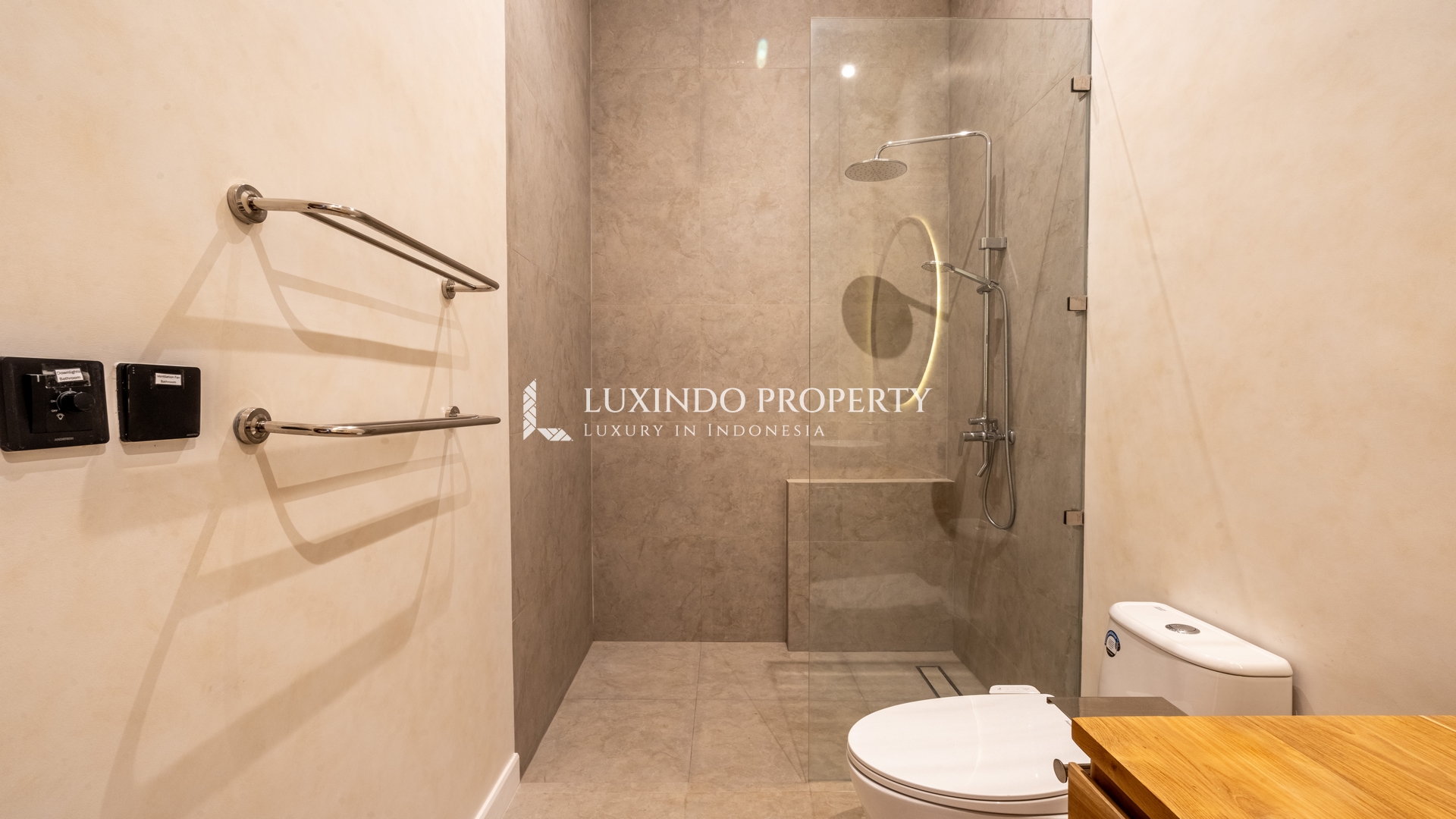 SANUR - BEACHSIDE TOWNHOUSE FOR LEASE