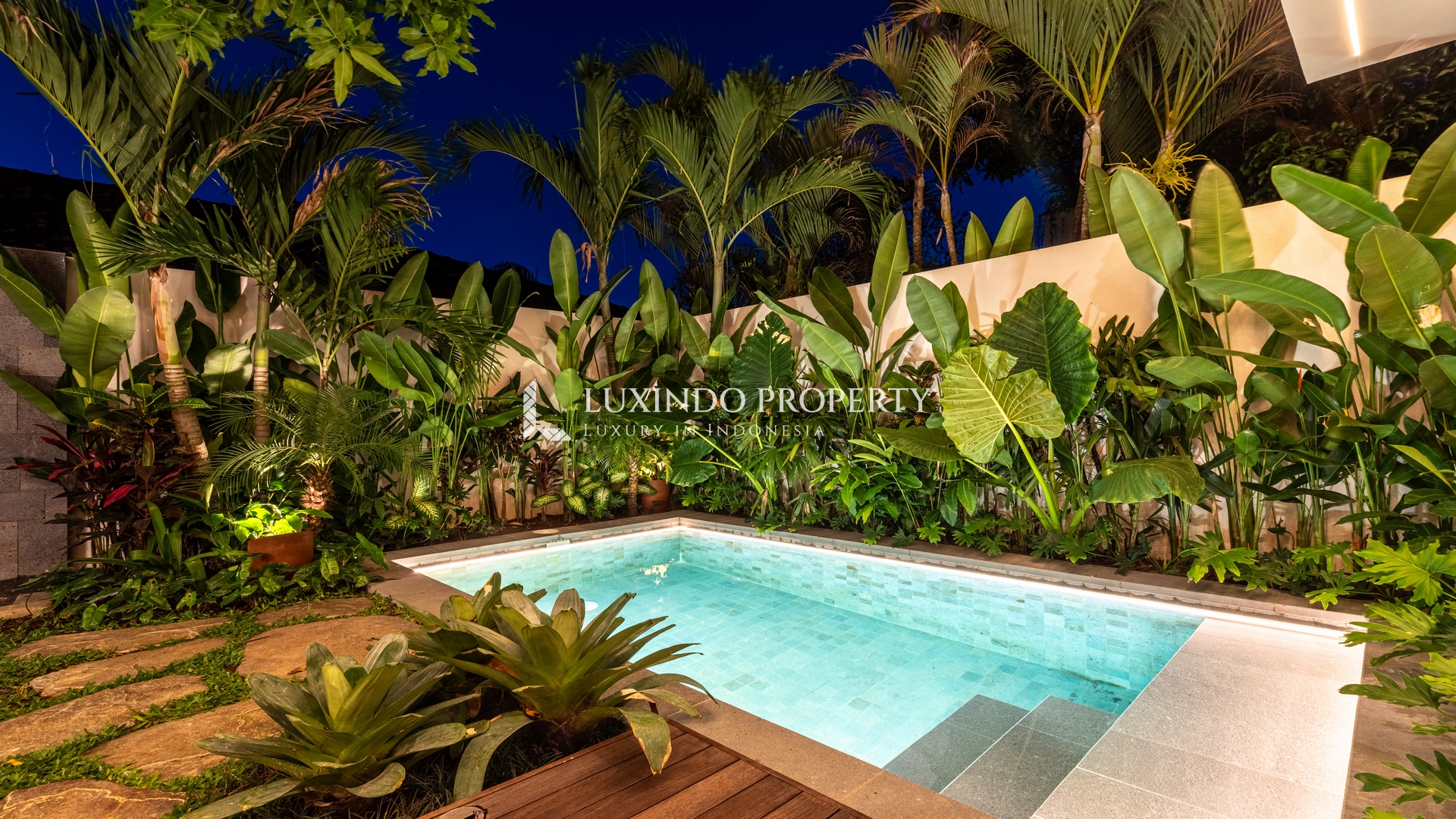 SANUR - BEACHSIDE TOWNHOUSE FOR LEASE