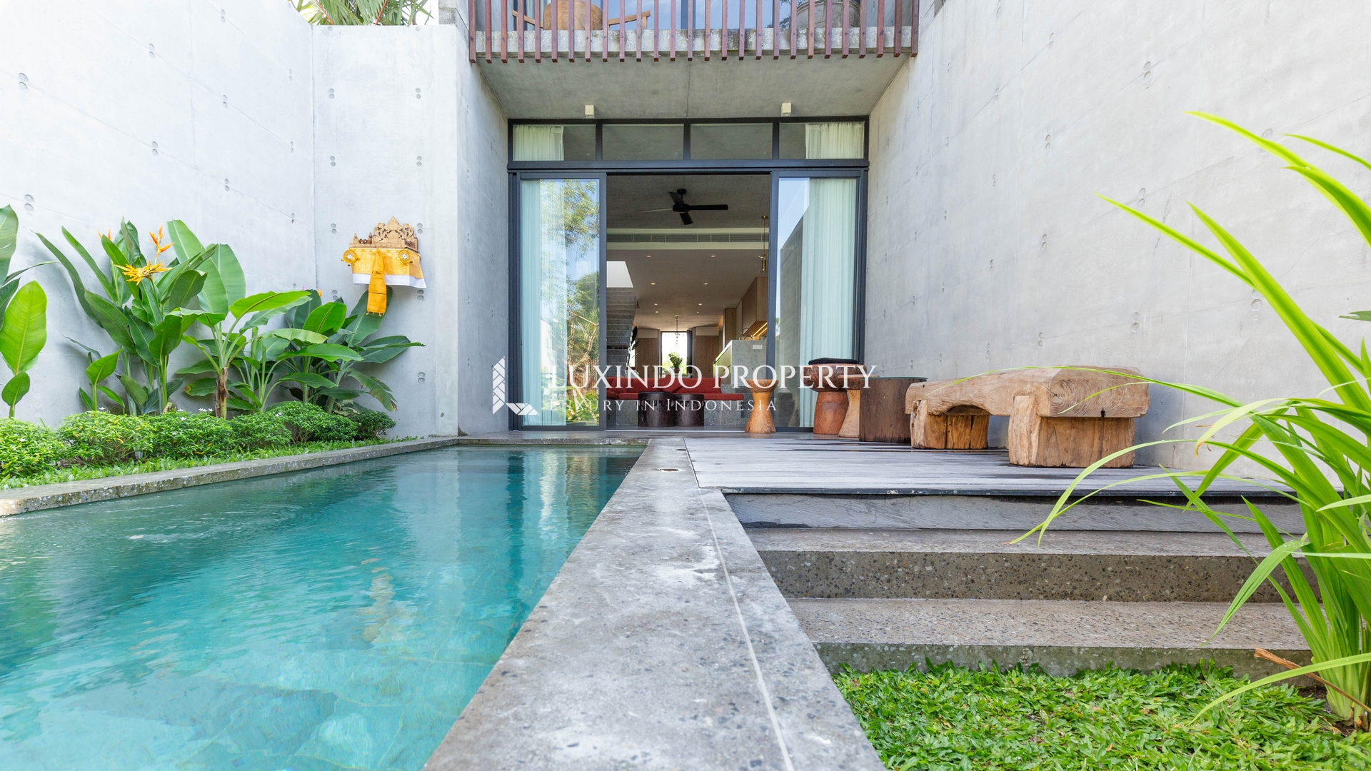 BERAWA - MODERN CONCRETE VILLA WITH RICE PADDY VIEWS