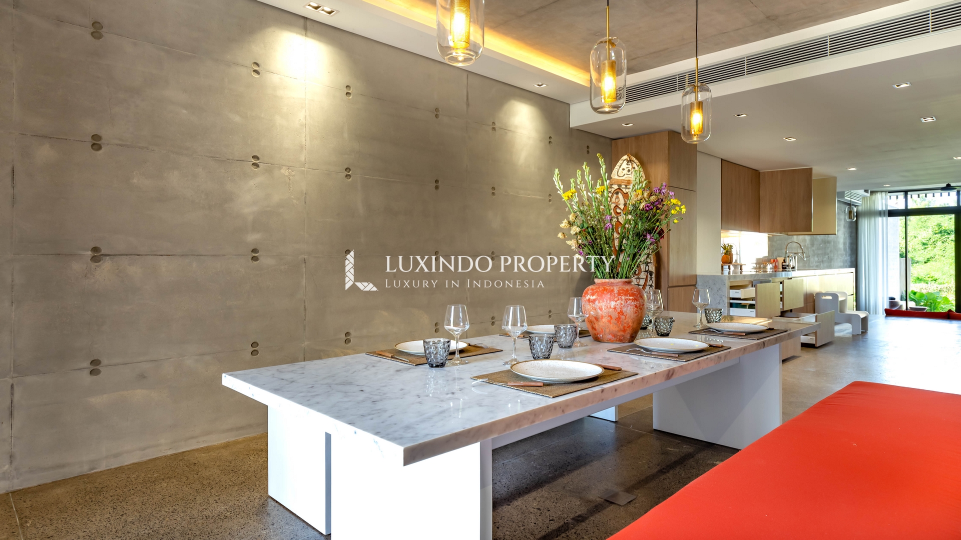 BERAWA - MODERN CONCRETE VILLA WITH RICE PADDY VIEWS