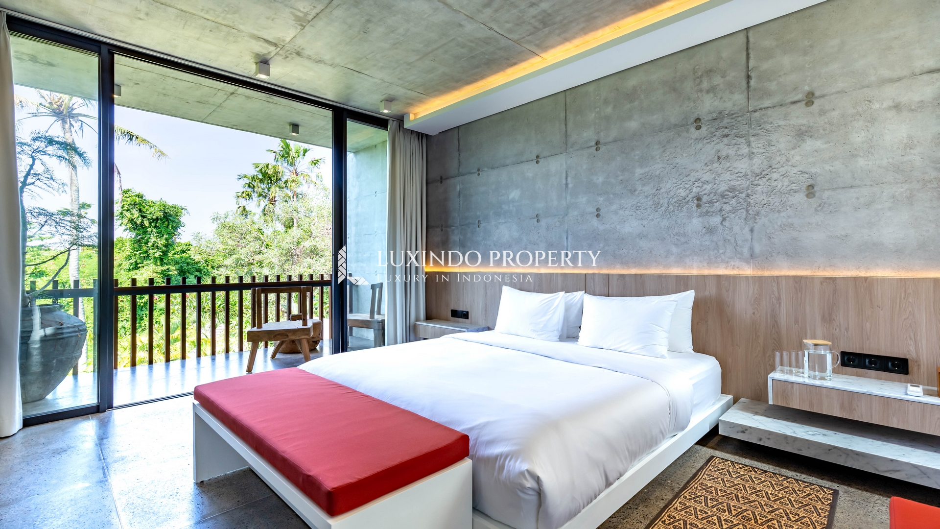 BERAWA - MODERN CONCRETE VILLA WITH RICE PADDY VIEWS