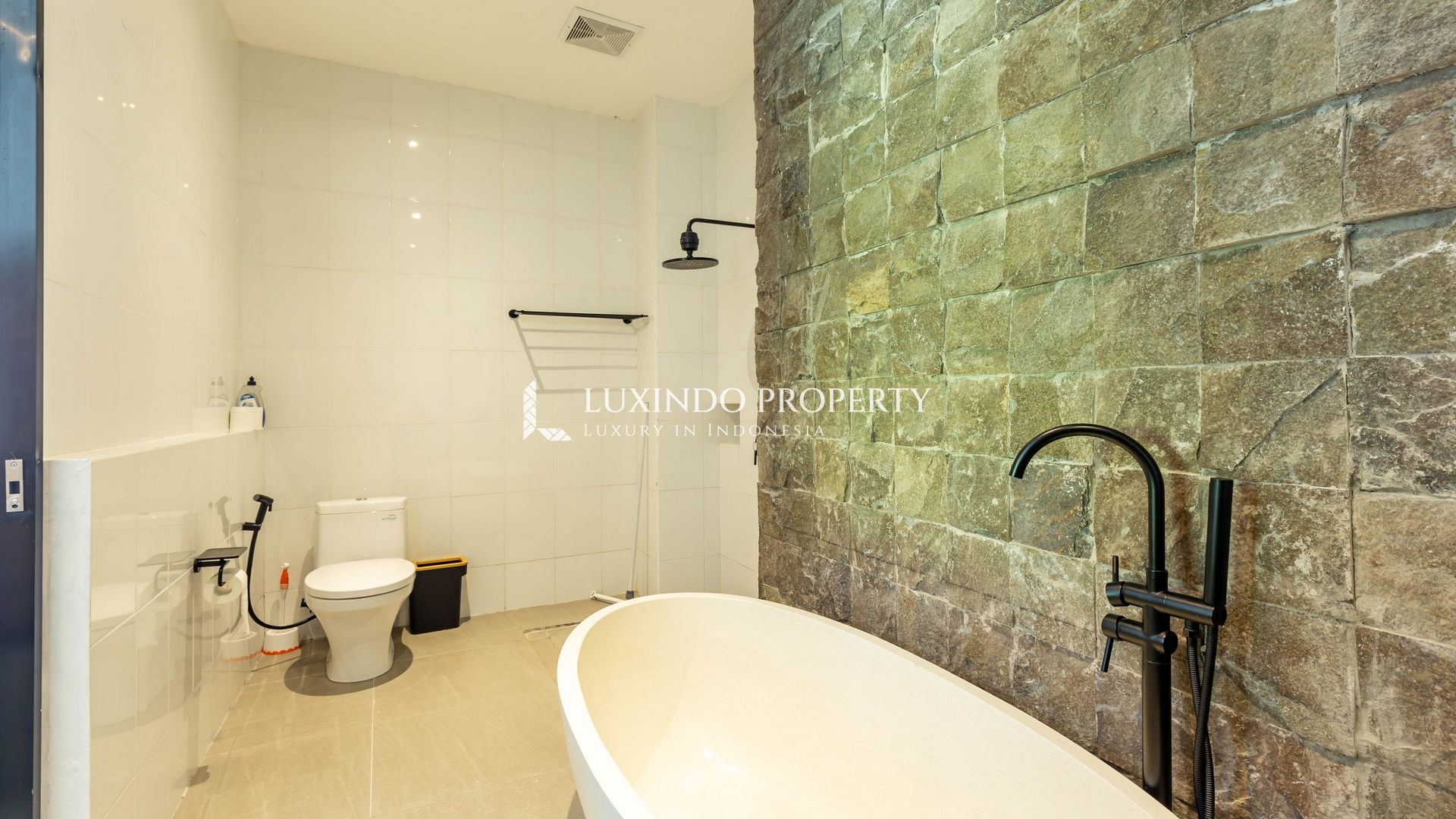 SINGAPADU - MODERN BRAND NEW RIVERSIDE VILLASINGAPADU - MODERN BRAND NEW RIVERSIDE VILLA