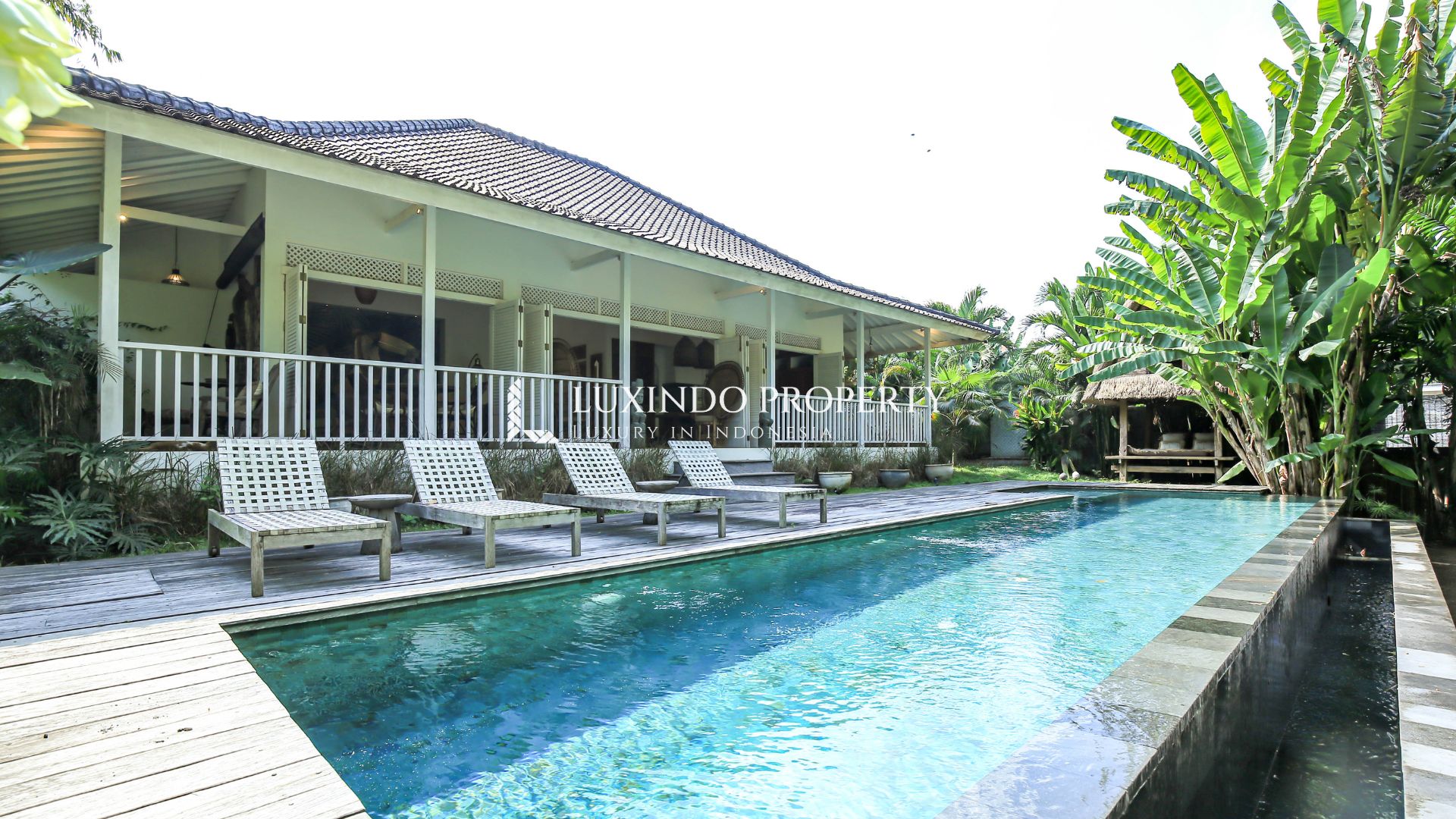 CANGGU - COLONIAL 2-BEDROOM VILLA IN TUMBAK BAYUH