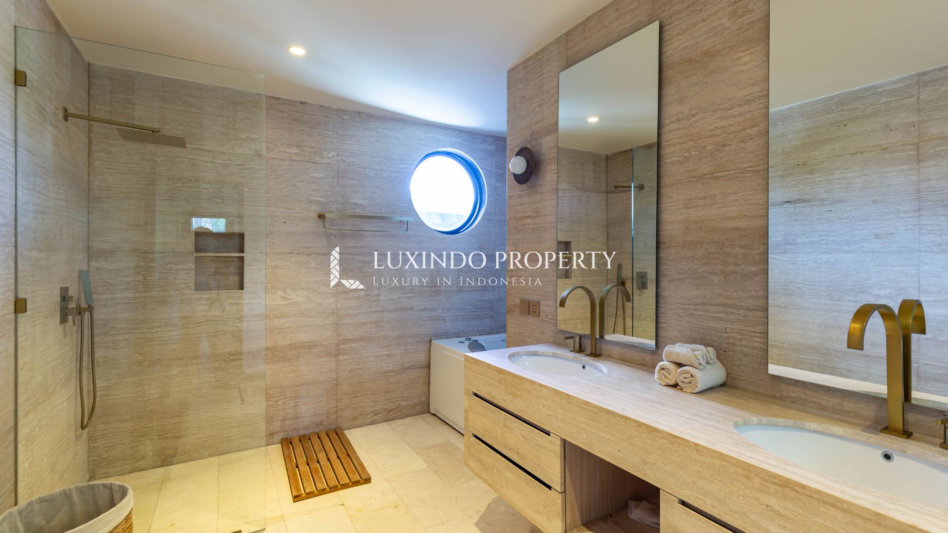 UMALAS – ART DECO LUXURY WITH RICE FIELD VIEWS