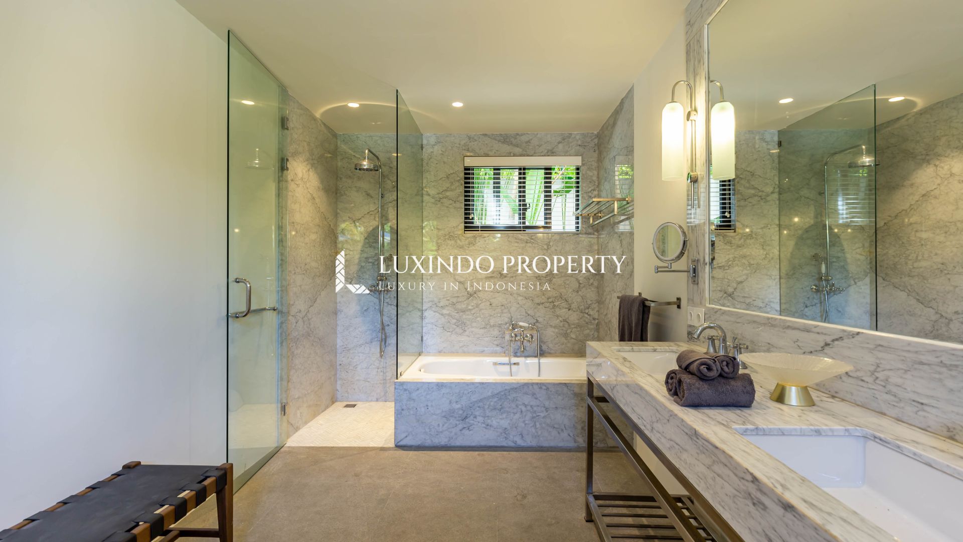 UMALAS – ART DECO LUXURY WITH RICE FIELD VIEWS