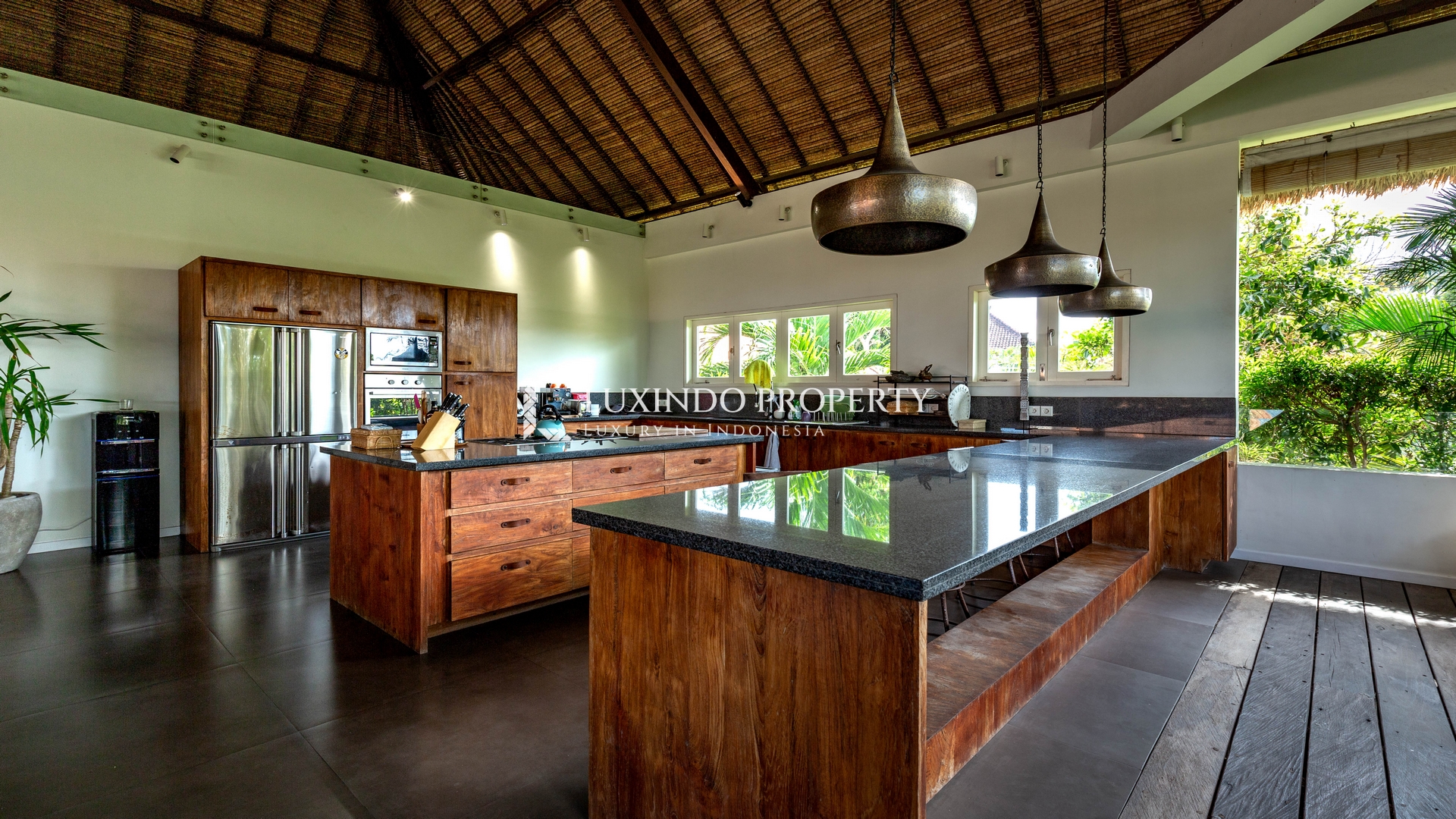 CANGGU - MODERN BALINESE 4 BEDROOM VILLA