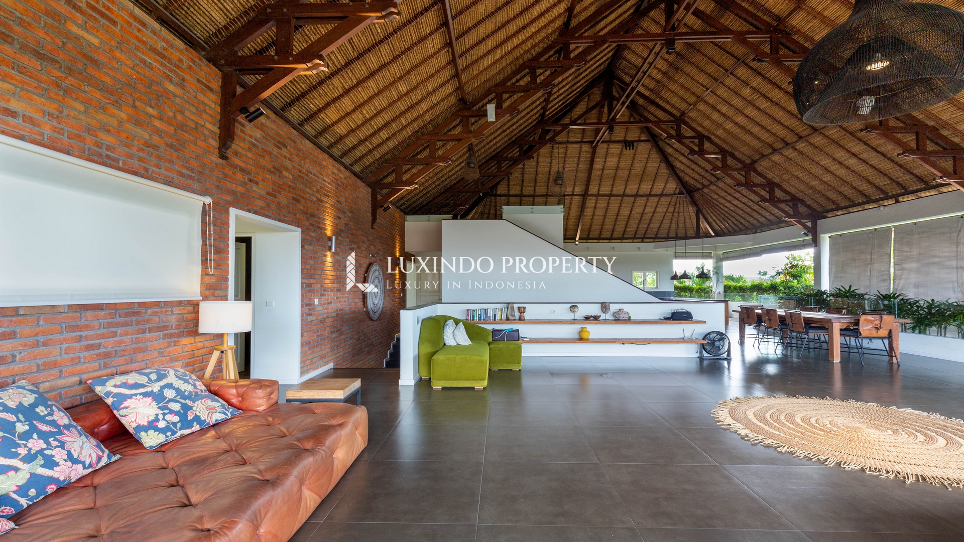 CANGGU - MODERN BALINESE 4 BEDROOM VILLA