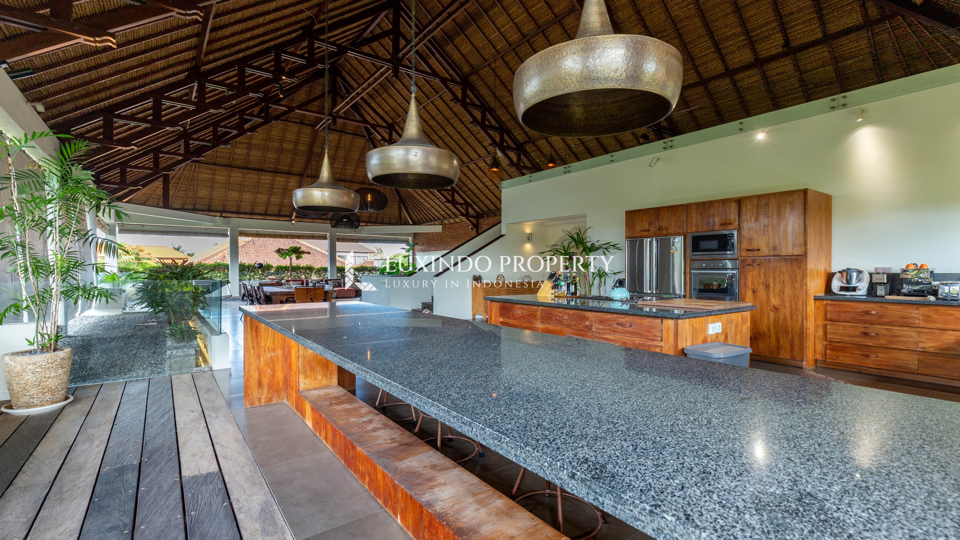 CANGGU - MODERN BALINESE 4 BEDROOM VILLA