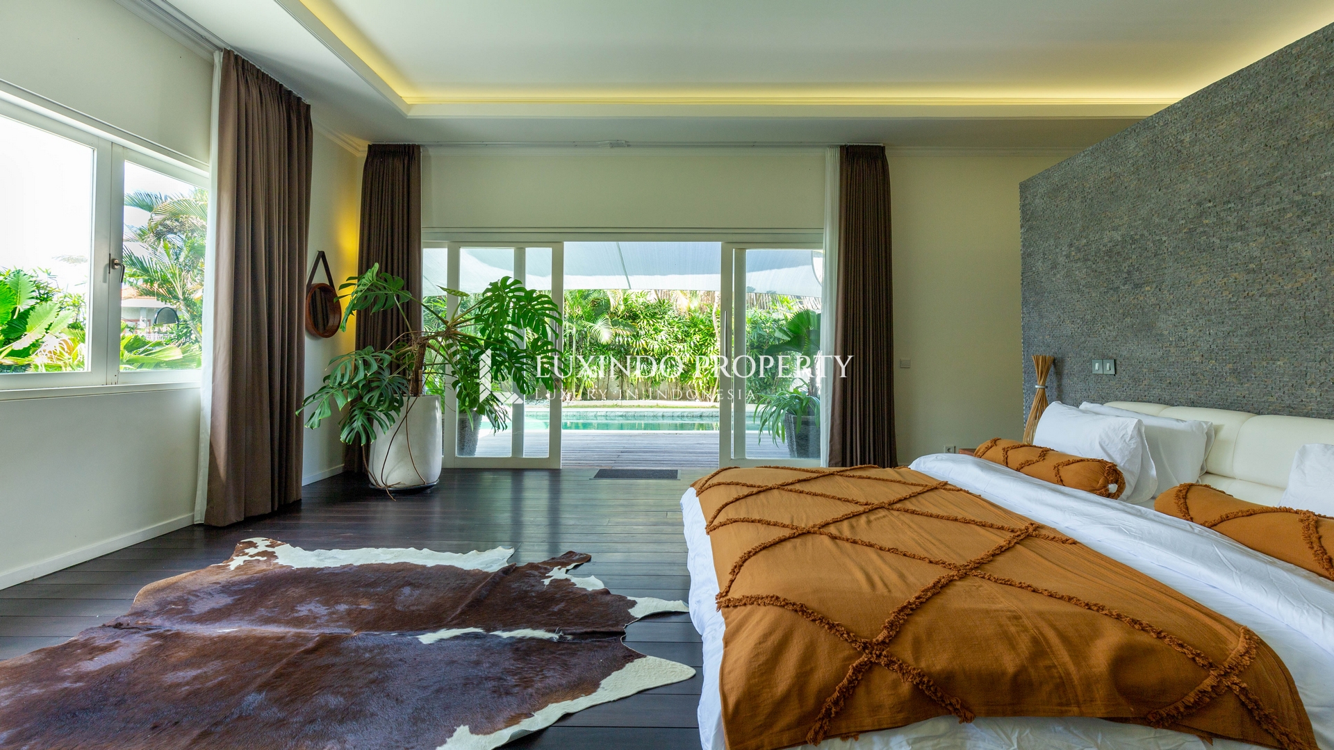 CANGGU - MODERN BALINESE 4 BEDROOM VILLA