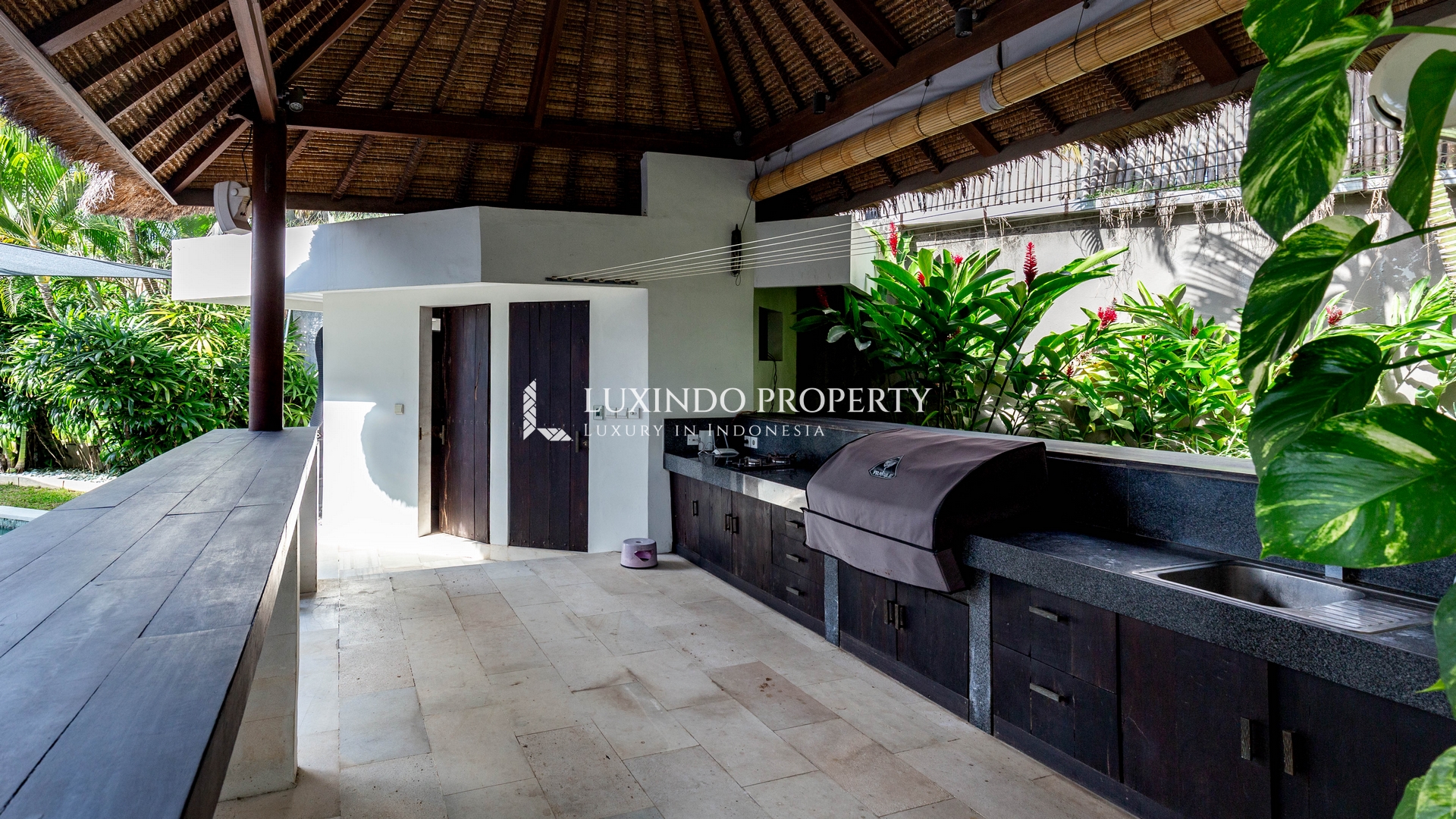 CANGGU - MODERN BALINESE 4 BEDROOM VILLA