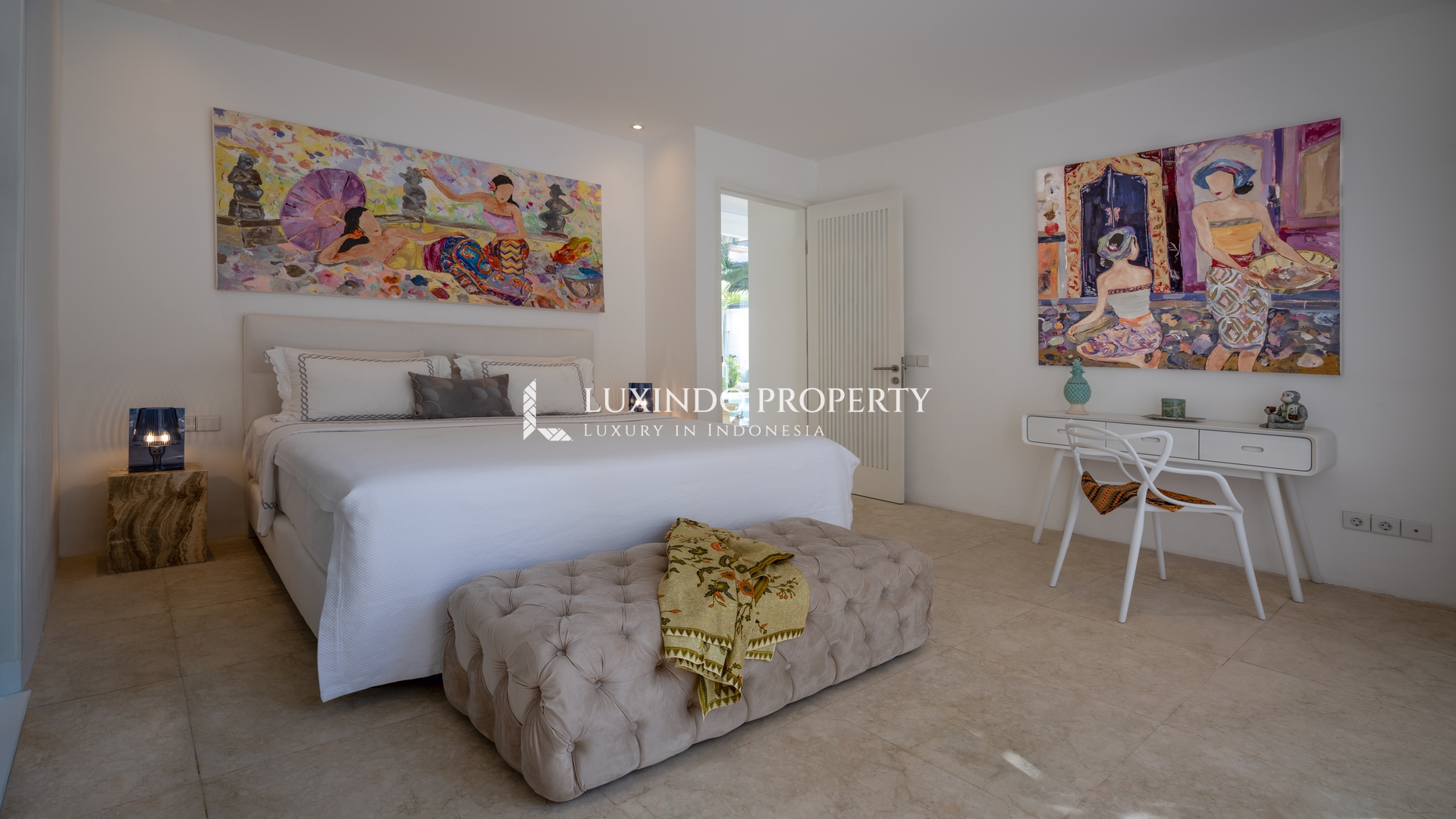 SEMINYAK - NEWLY RENOVATED 4 BEDROOM VILLA IN BIDADARI