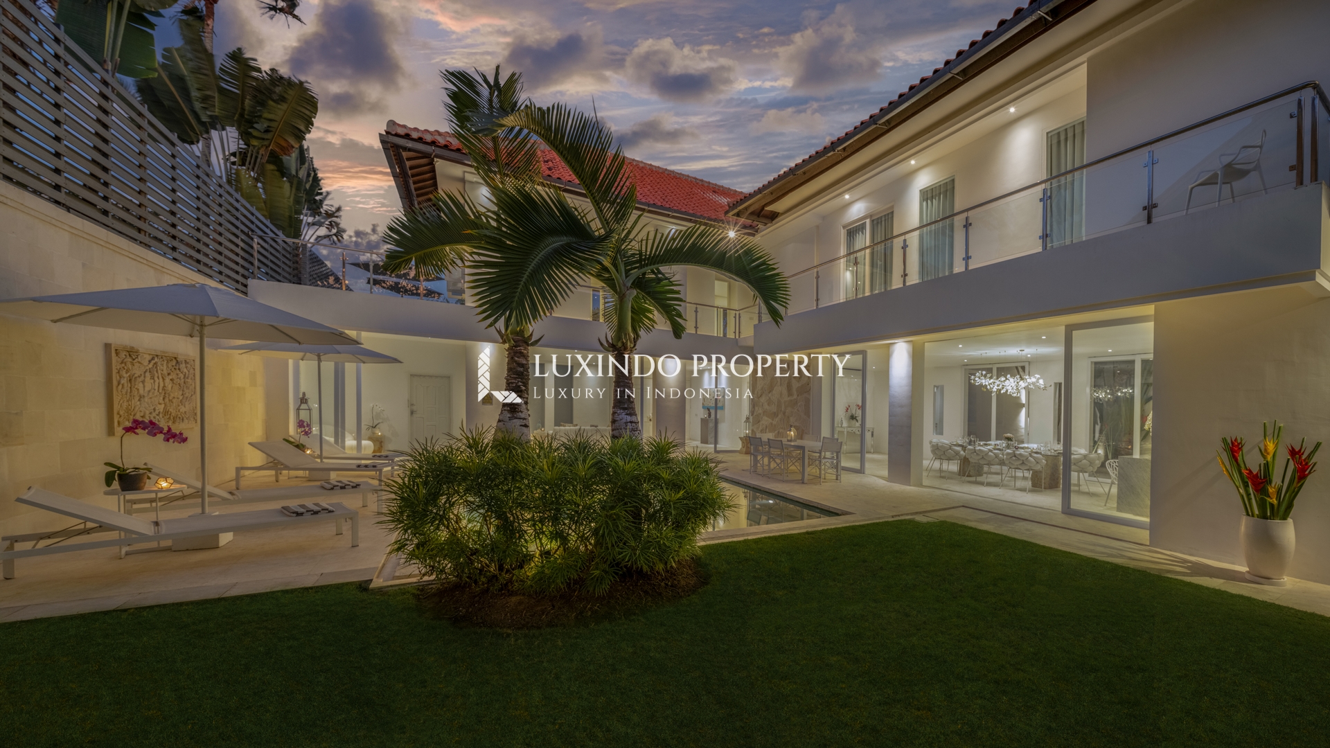 SEMINYAK - NEWLY RENOVATED 4 BEDROOM VILLA IN BIDADARI