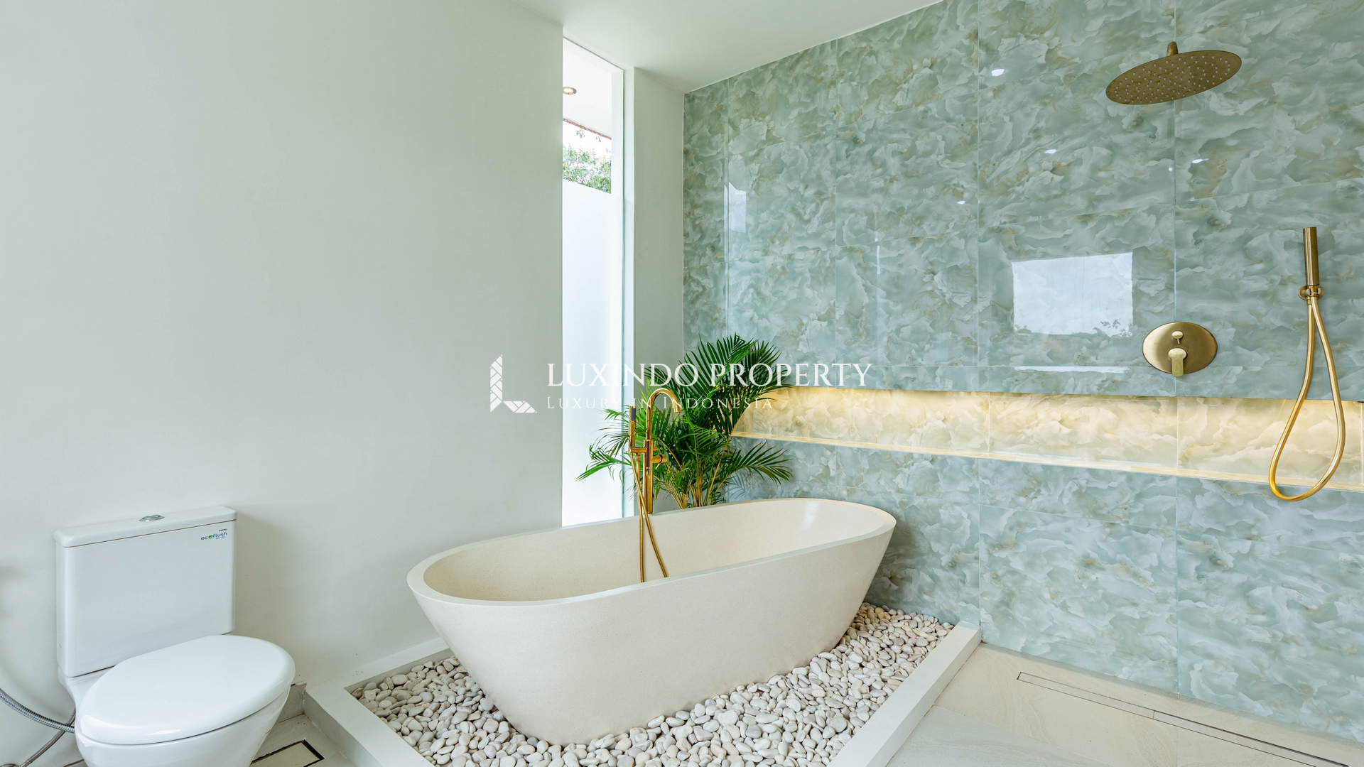 JIMBARAN - A COMFORTABLE MODERN TROPICAL RETREAT