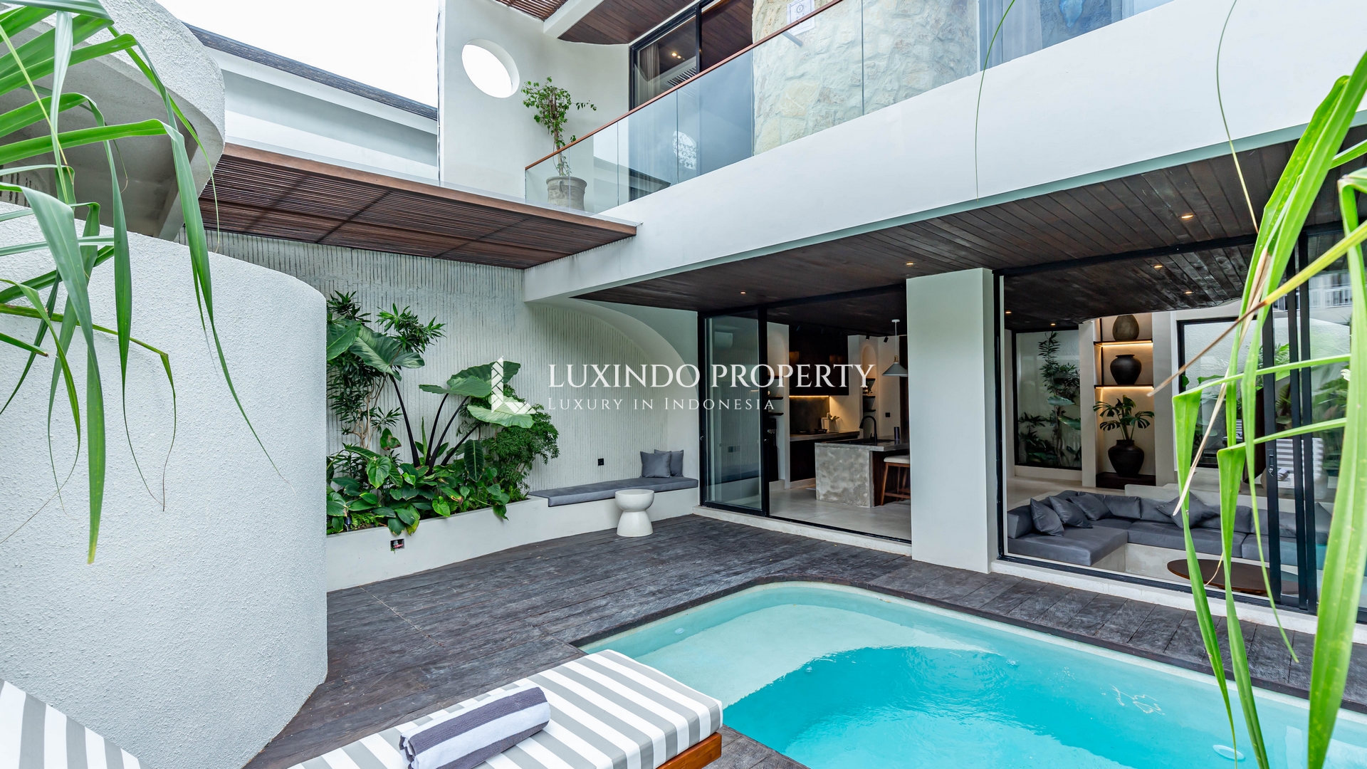 TUMBAK BAYUH – NATURAL WARM 2 BEDROOM VILLA FOR LEASE