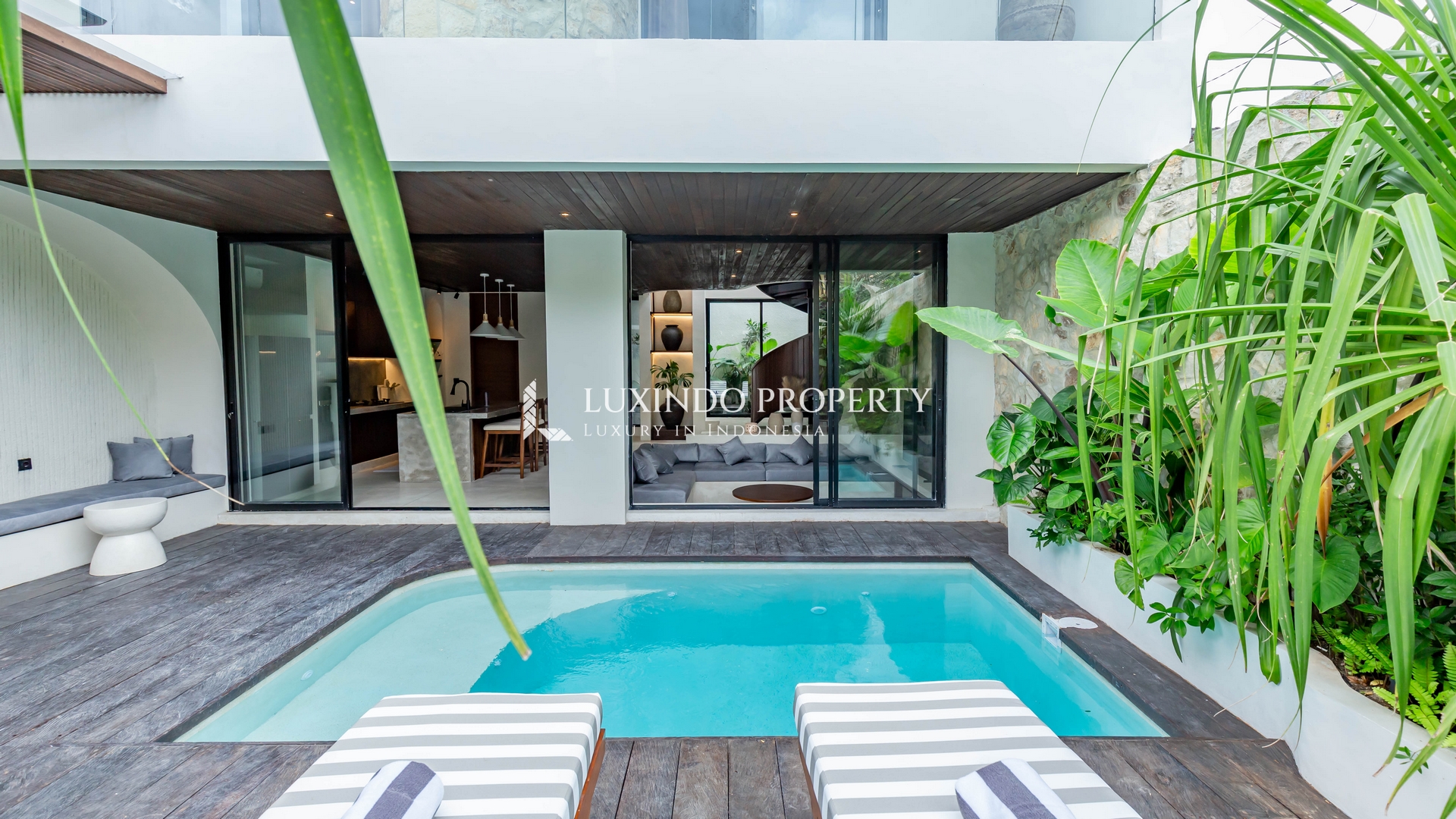 TUMBAK BAYUH – NATURAL WARM 2 BEDROOM VILLA FOR LEASE