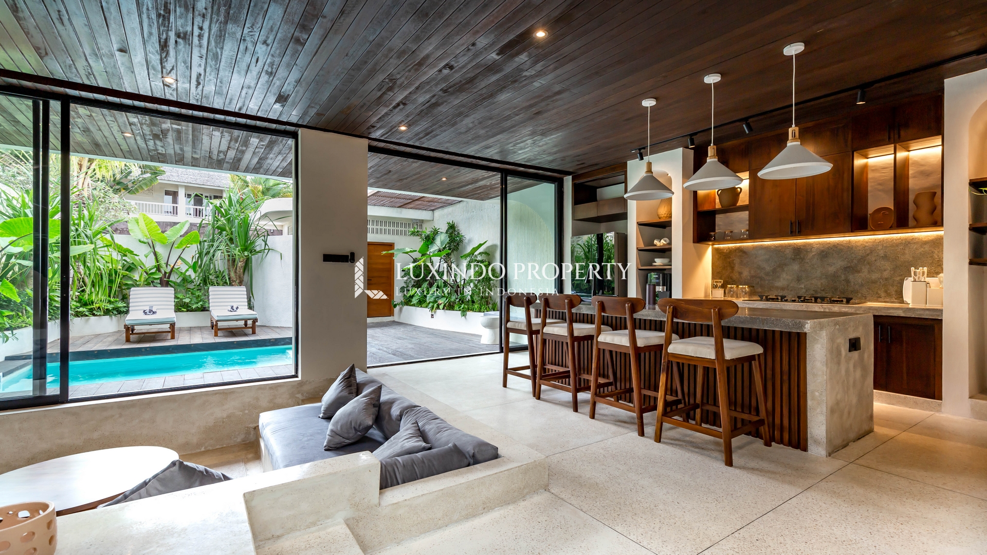 TUMBAK BAYUH – NATURAL WARM 2 BEDROOM VILLA FOR LEASE