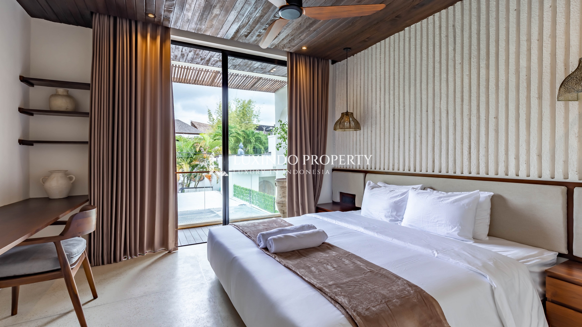 TUMBAK BAYUH – NATURAL WARM 2 BEDROOM VILLA FOR LEASE