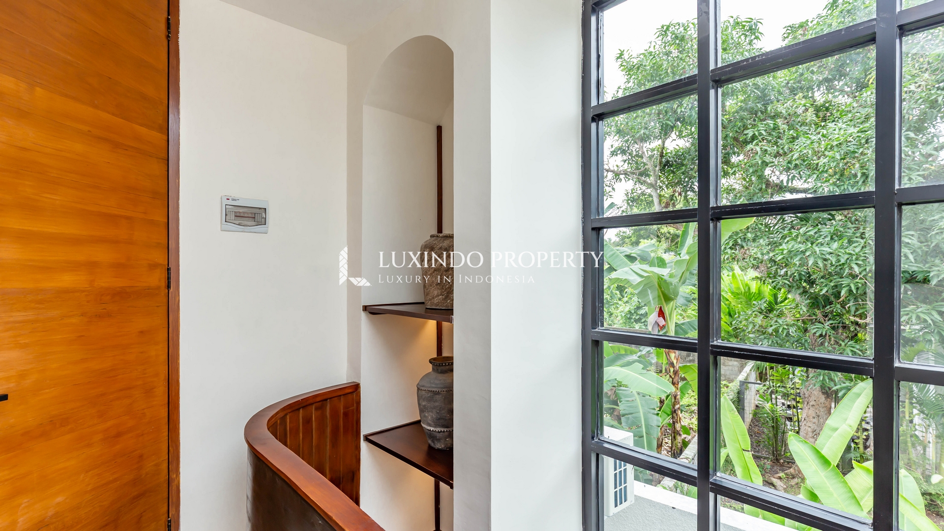 TUMBAK BAYUH – NATURAL WARM 2 BEDROOM VILLA FOR LEASE