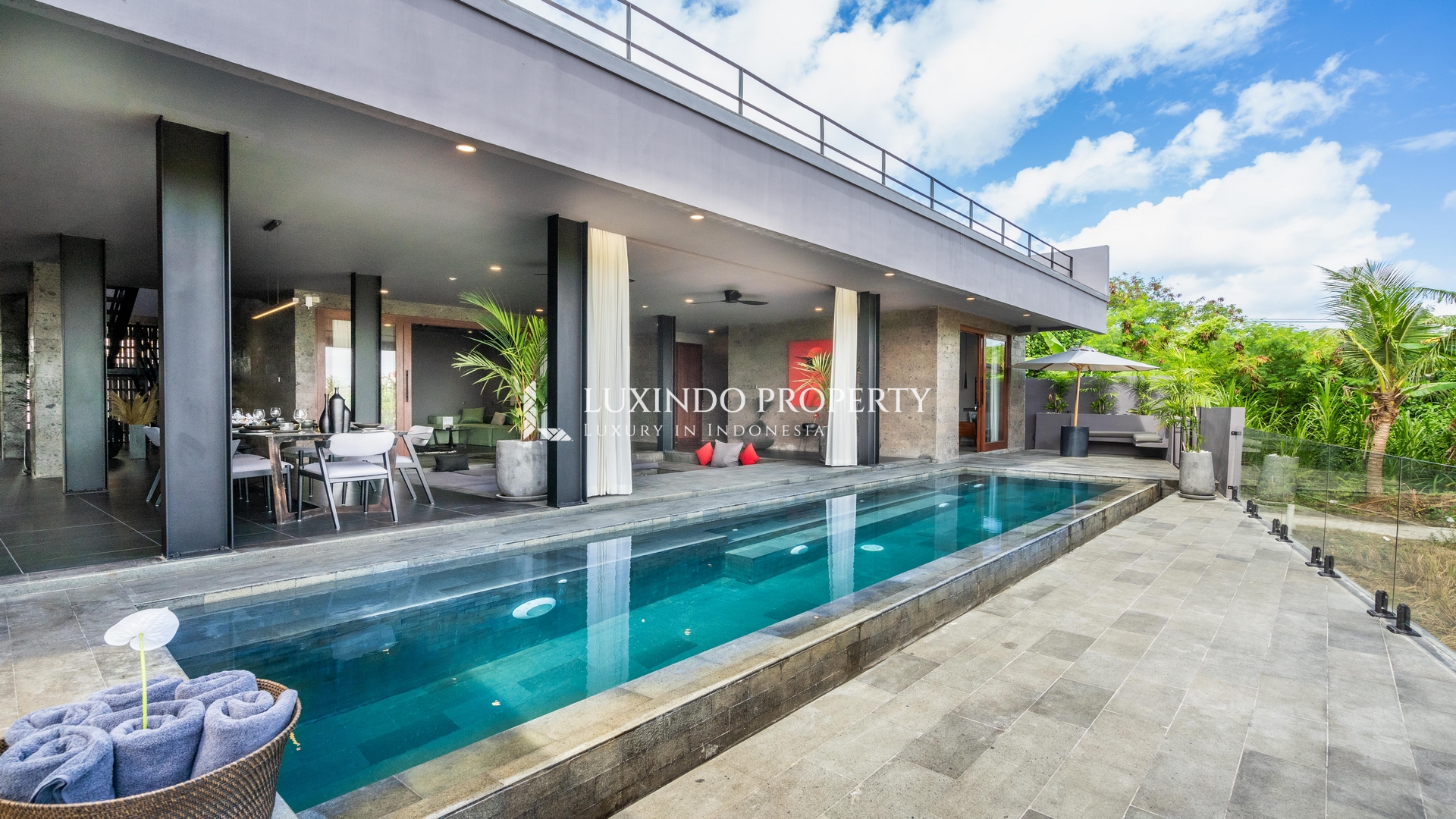 TUMBAK BAYUH - EXCEPTIONAL 5-BEDROOM INDUSTRIAL VILLA FOR LEASE