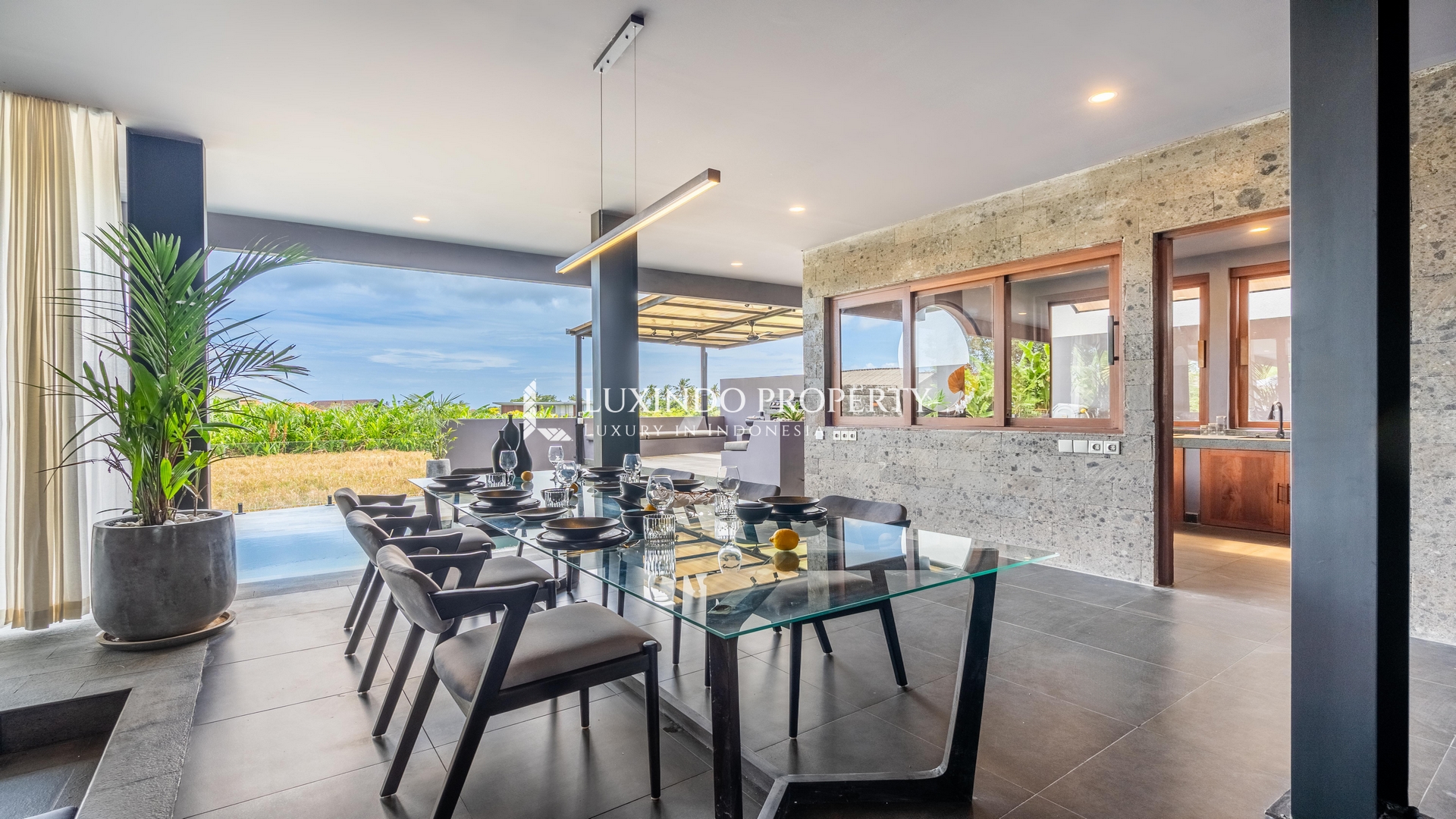 TUMBAK BAYUH - EXCEPTIONAL 5-BEDROOM INDUSTRIAL VILLA FOR LEASE