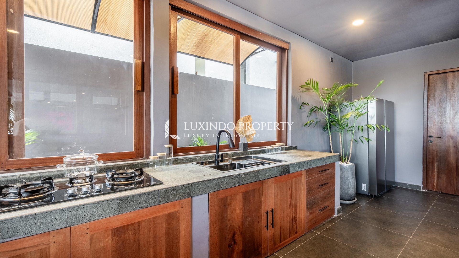 TUMBAK BAYUH - EXCEPTIONAL 5-BEDROOM INDUSTRIAL VILLA FOR LEASE