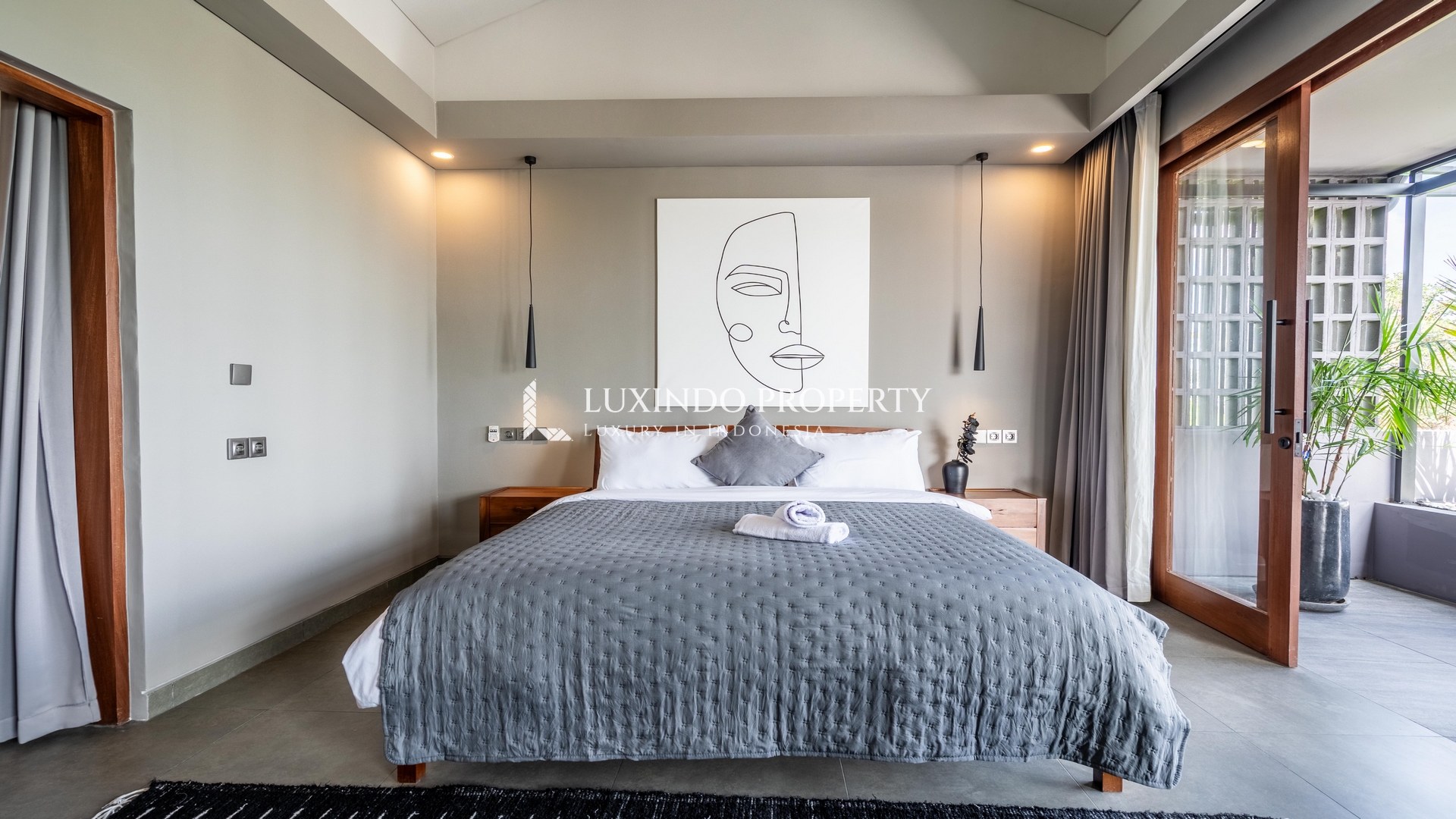 TUMBAK BAYUH - EXCEPTIONAL 5-BEDROOM INDUSTRIAL VILLA FOR LEASE