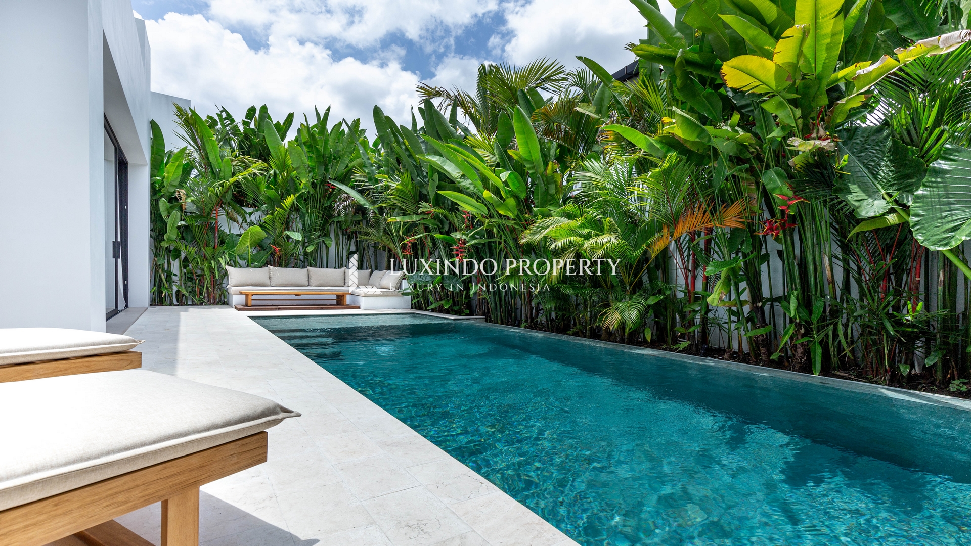 CANGGU - CONTEMPORARY 3 BEDROOM VILLA FOR LEASHOLD IN BABAKAN