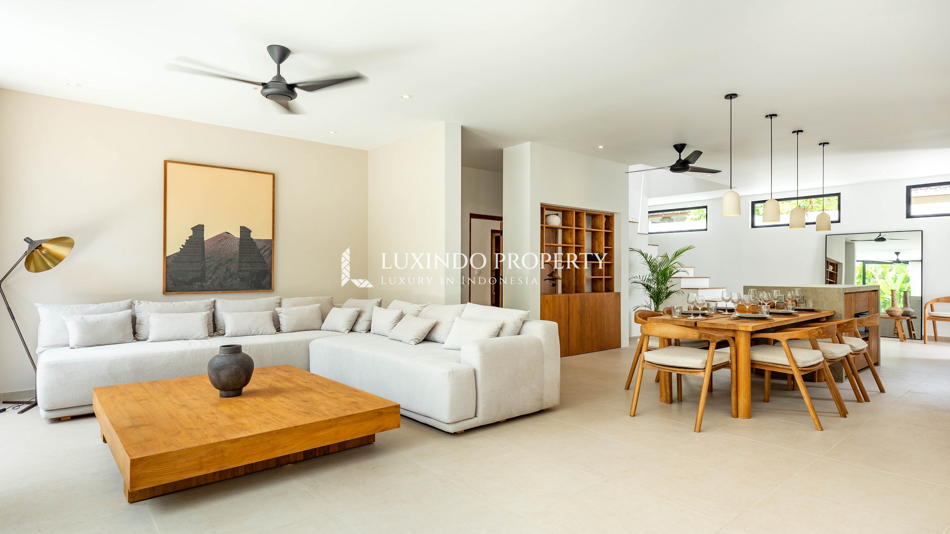 CANGGU - CONTEMPORARY 3 BEDROOM VILLA FOR LEASHOLD IN BABAKAN