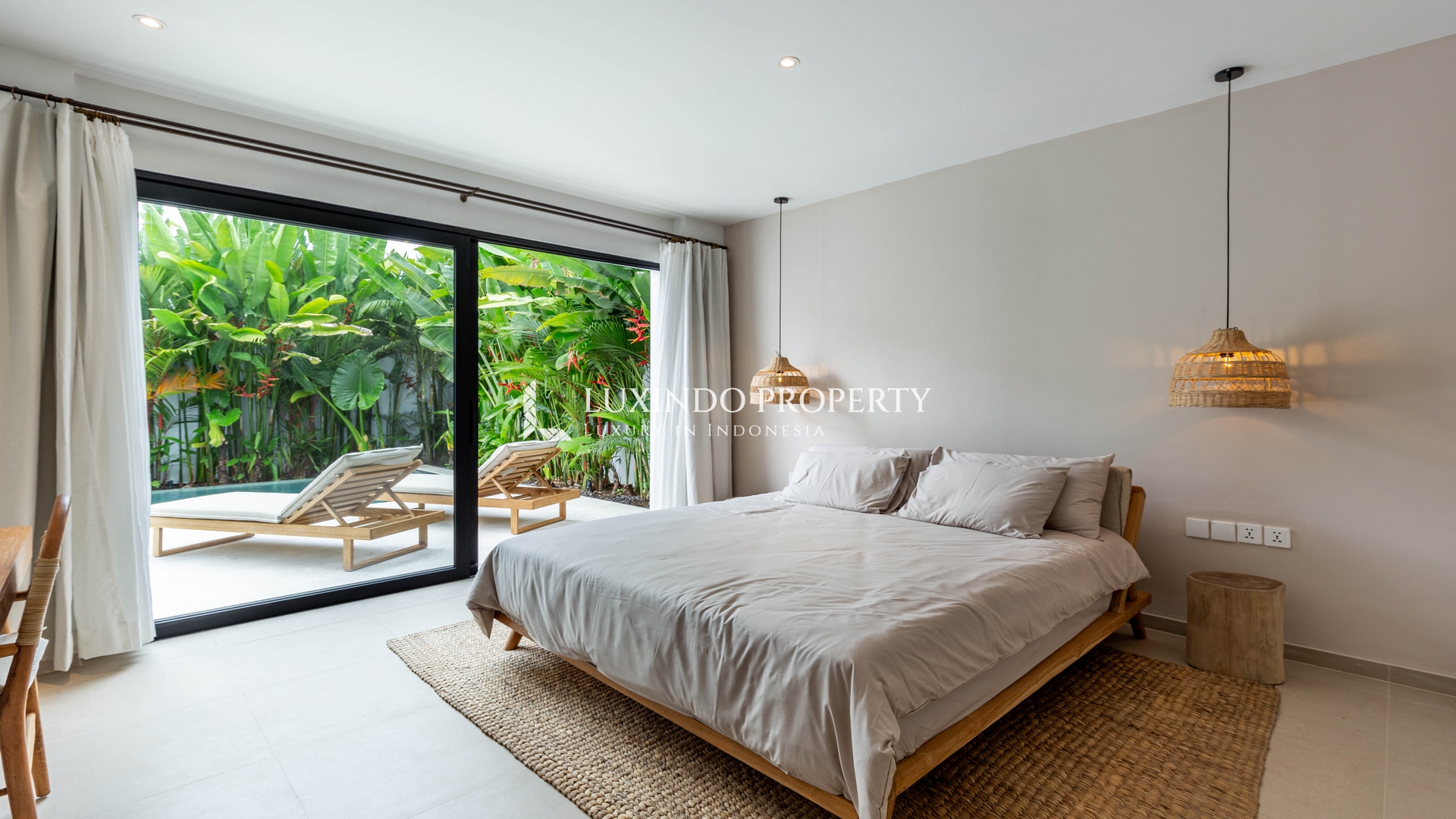 CANGGU - CONTEMPORARY 3 BEDROOM VILLA FOR LEASHOLD IN BABAKAN