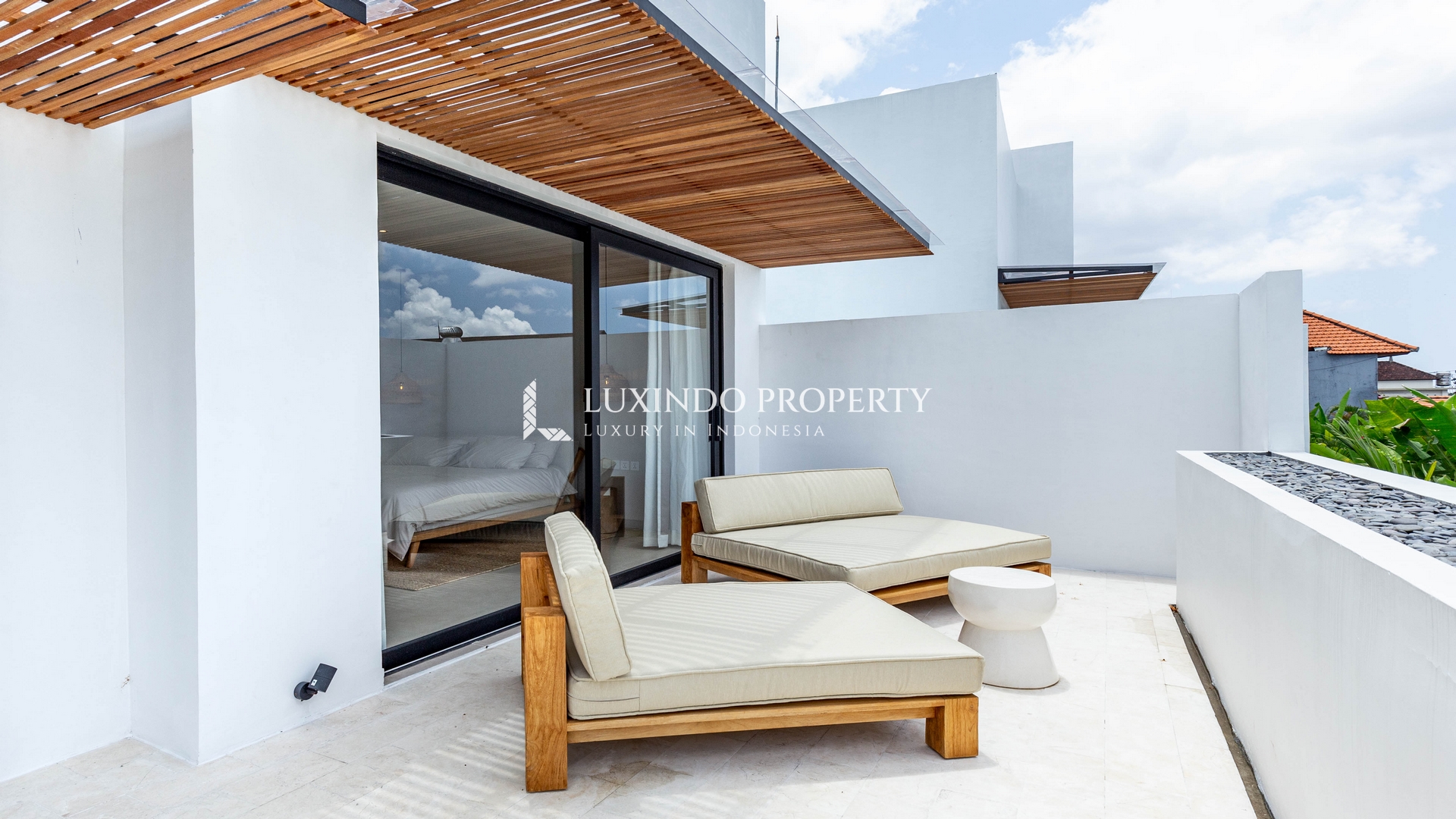 CANGGU - CONTEMPORARY 3 BEDROOM VILLA FOR LEASHOLD IN BABAKAN