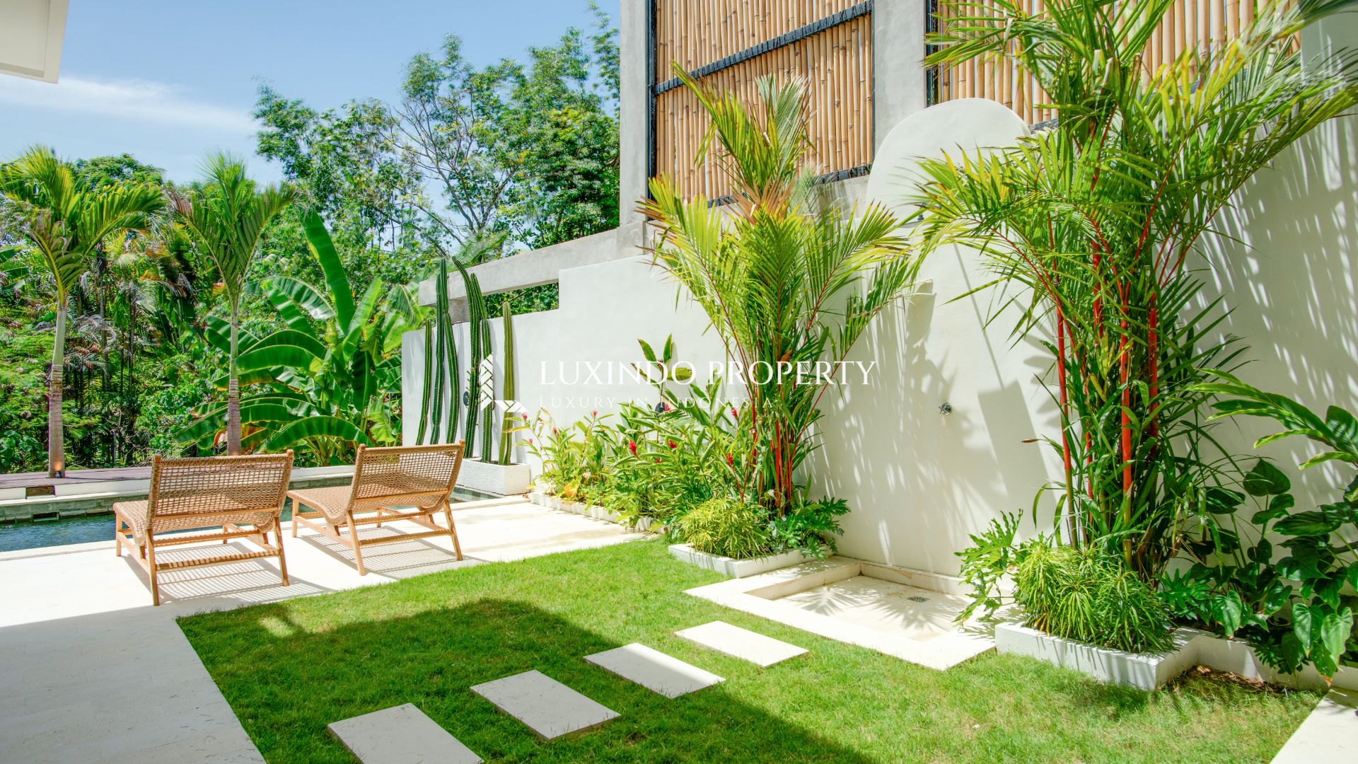 SESEH - TRANQUIL TWO BEDROOM VILLA JUST MINUTES FROM BEACH