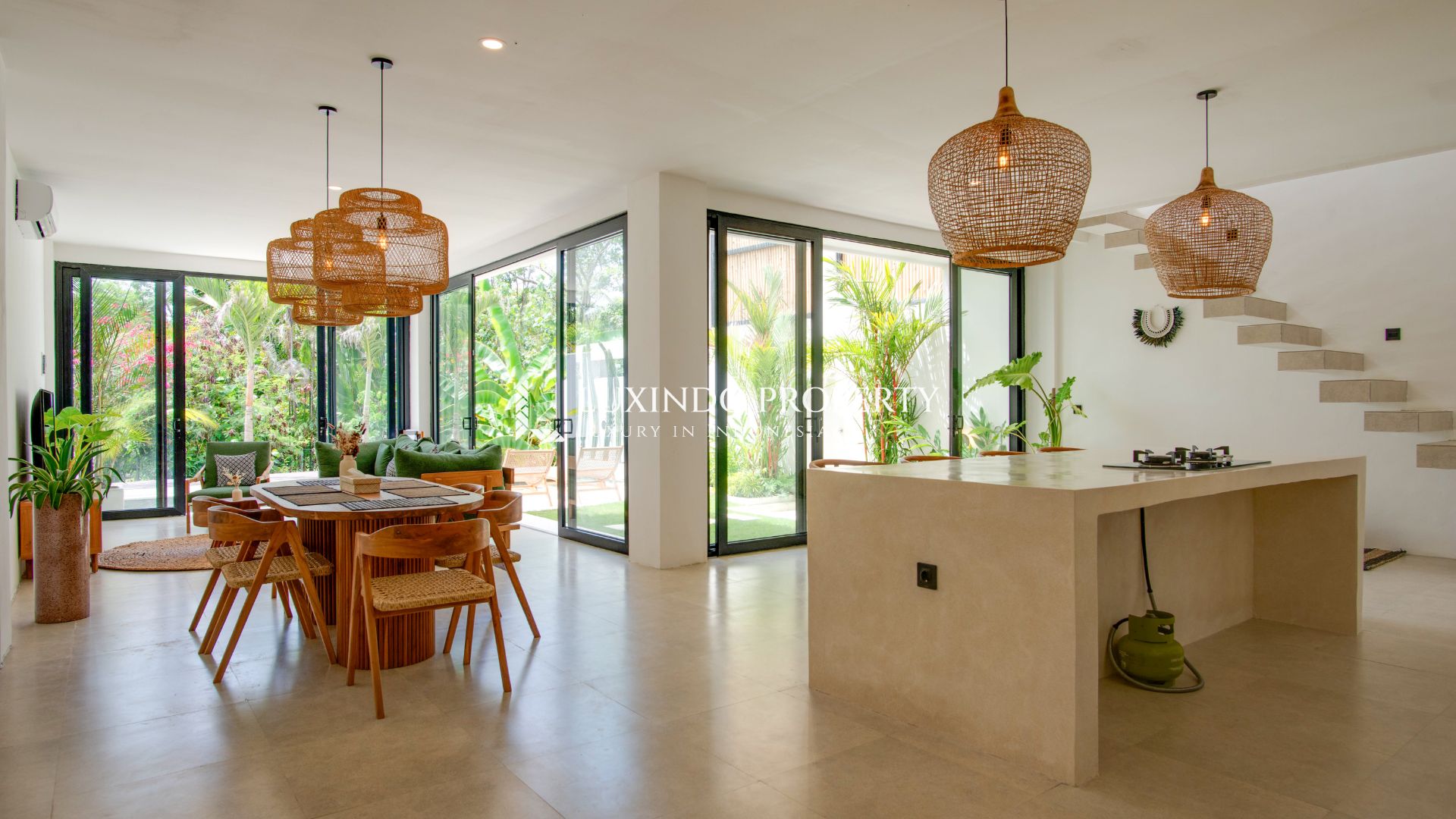 SESEH - TRANQUIL TWO BEDROOM VILLA JUST MINUTES FROM BEACH