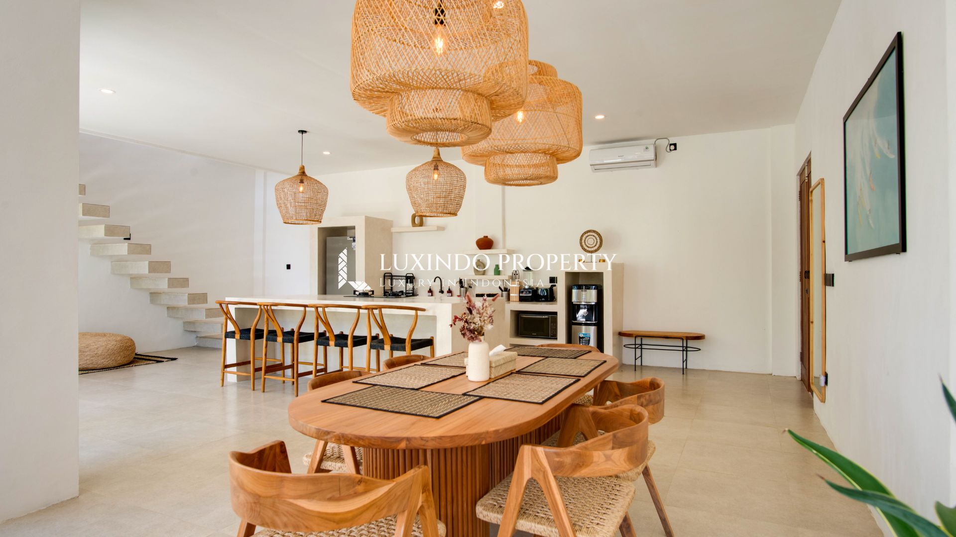 SESEH - TRANQUIL TWO BEDROOM VILLA JUST MINUTES FROM BEACH