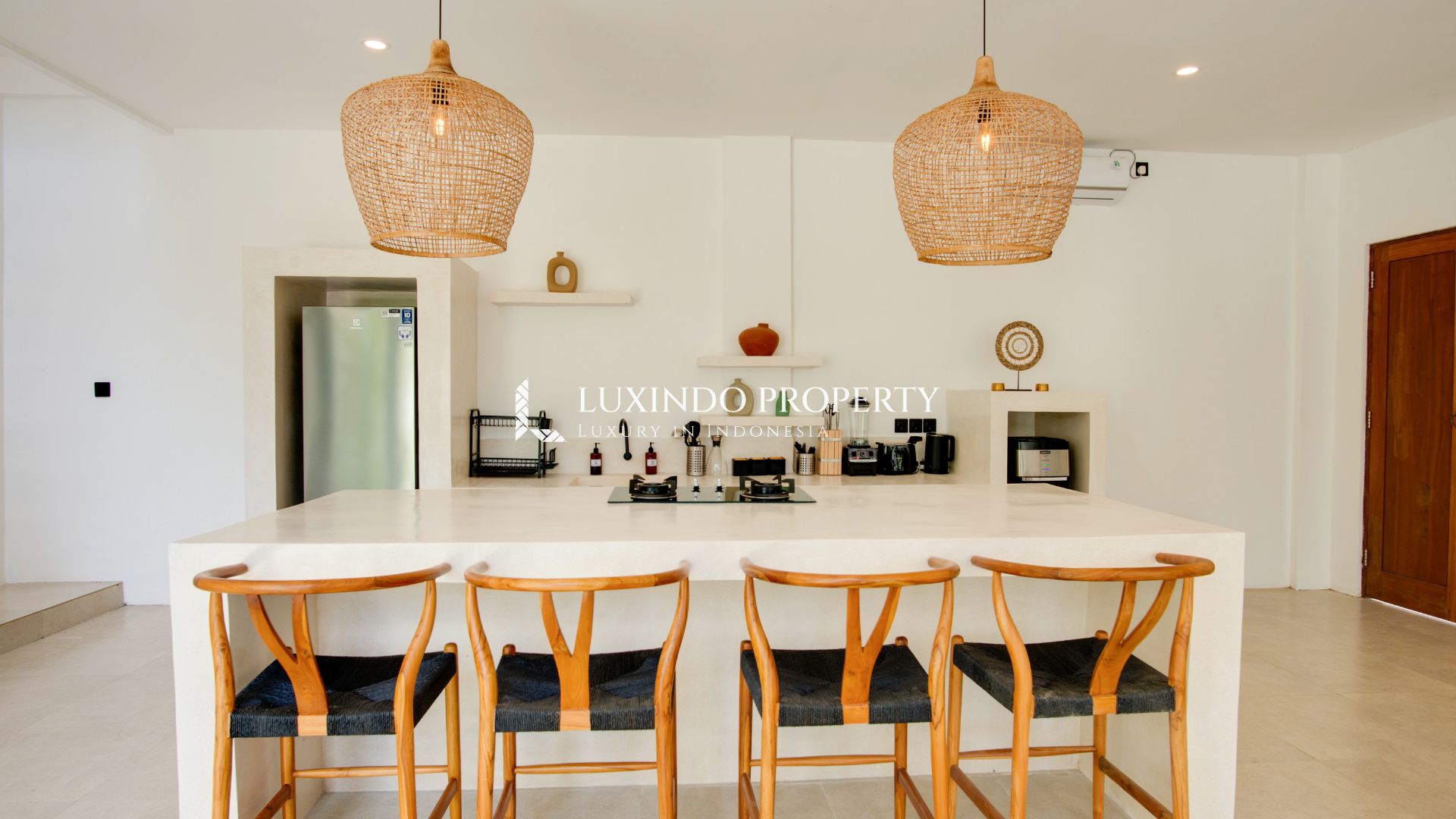 SESEH - TRANQUIL TWO BEDROOM VILLA JUST MINUTES FROM BEACH