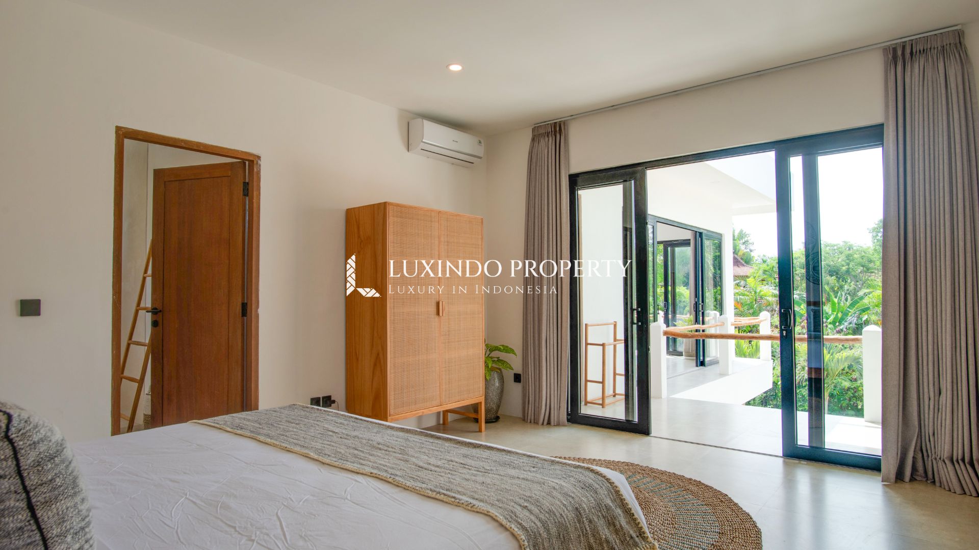 SESEH - TRANQUIL TWO BEDROOM VILLA JUST MINUTES FROM BEACH