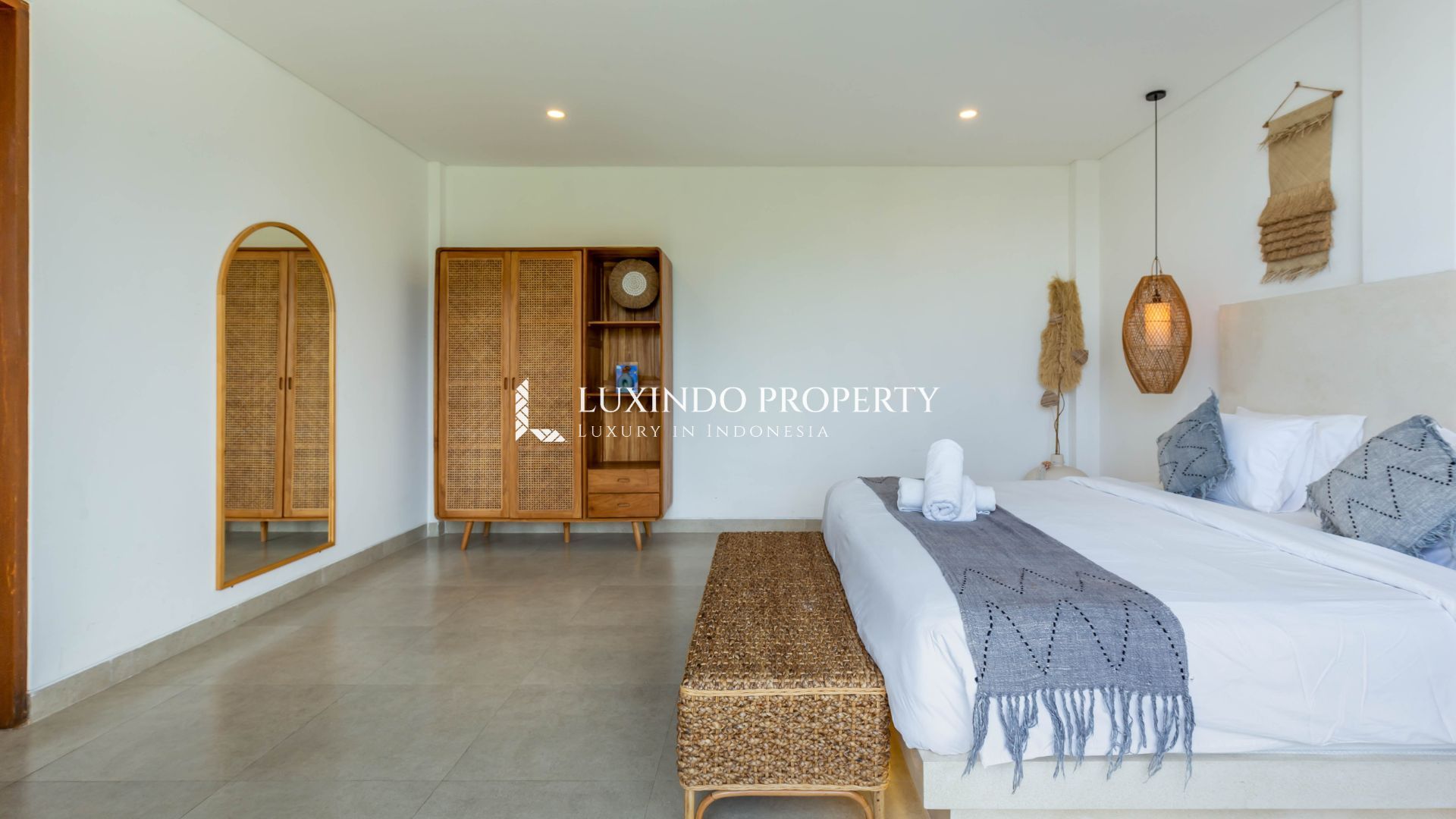 PADONAN - STYLISH 5 BEDROOM RETREAT FOR RELAXED ISLAND LIVING