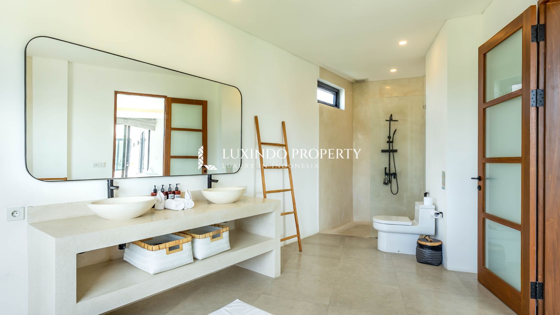 PADONAN - STYLISH 5 BEDROOM RETREAT FOR RELAXED ISLAND LIVING