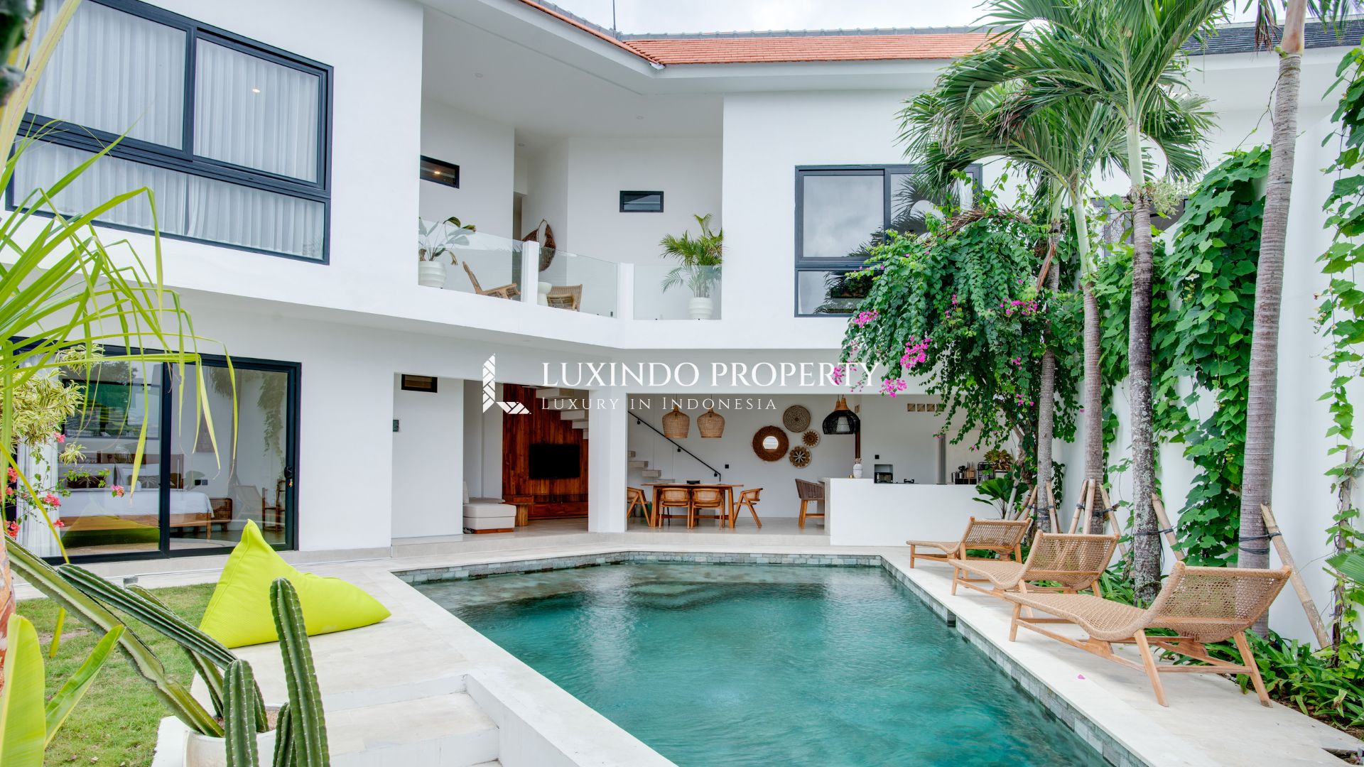 SESEH - PEACEFUL THREE BEDROOM VILLA STEPS FROM THE BEACH