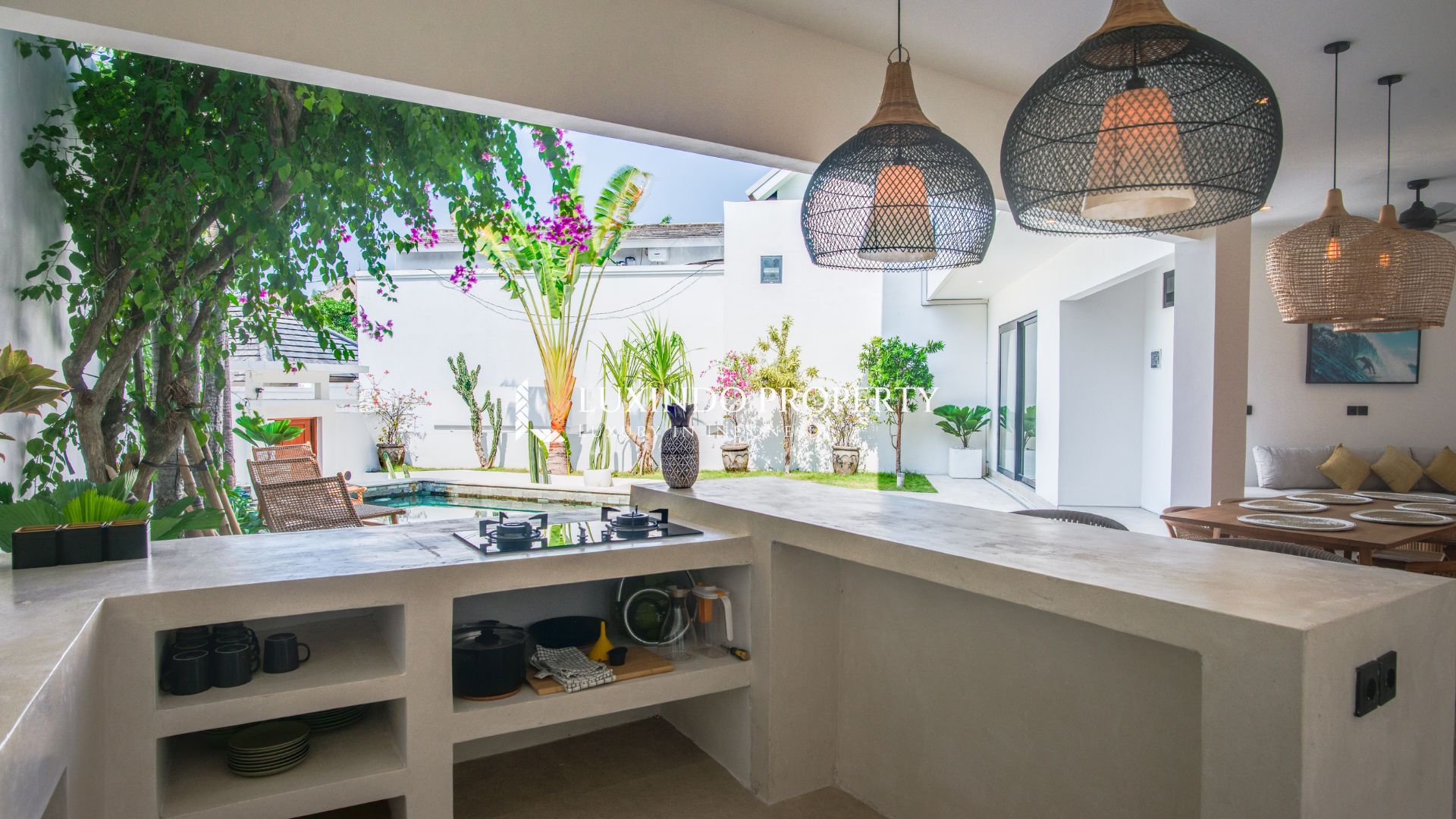 SESEH - PEACEFUL THREE BEDROOM VILLA STEPS FROM THE BEACH