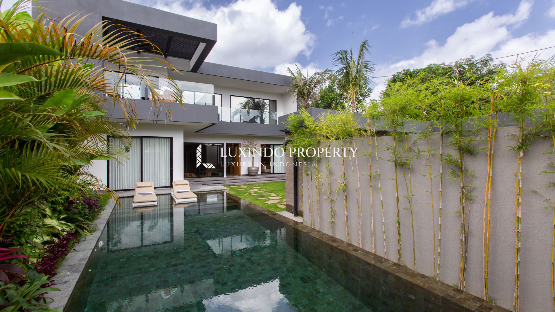 BUDUK – ELEGANT 4-BEDROOM VILLA FOR LEASE