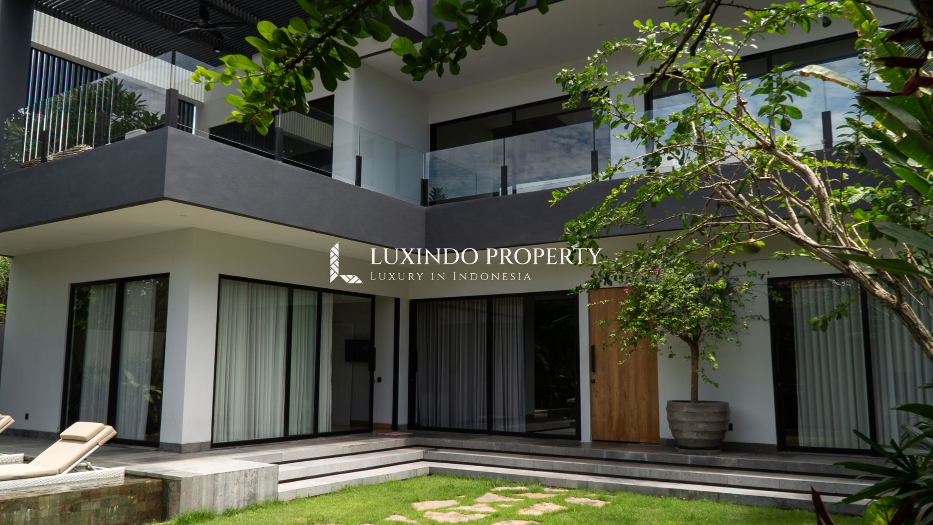 BUDUK – ELEGANT 4-BEDROOM VILLA FOR LEASE