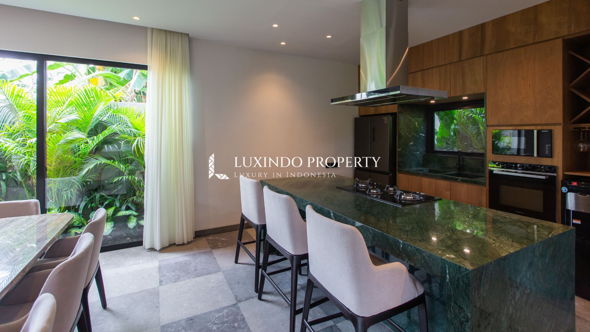 BUDUK – ELEGANT 4-BEDROOM VILLA FOR LEASE